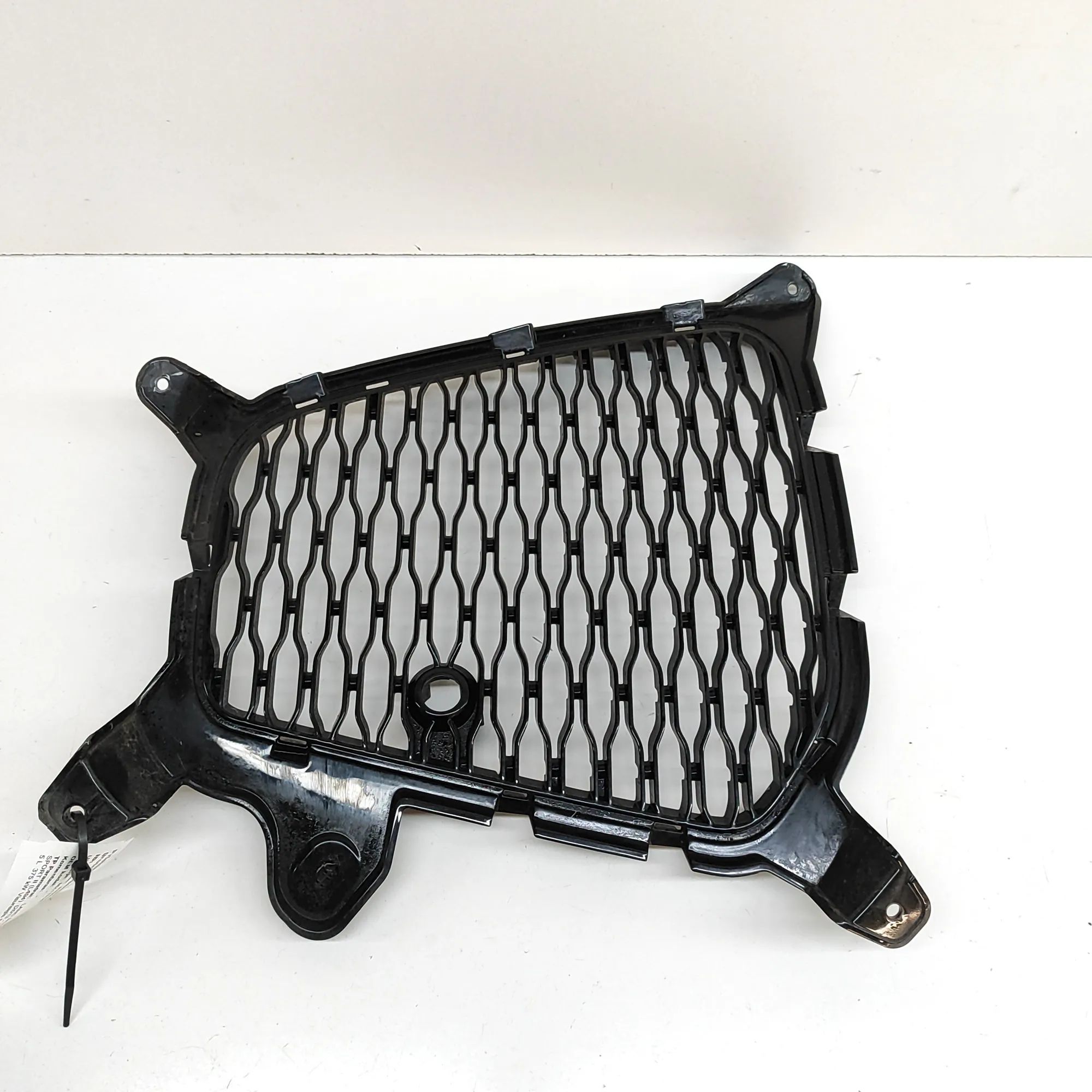 Land Rover Range Rover Sport (L494) Front Right Grill Front Right Grill — LAND ROVER RANGE ROVER SPOR...