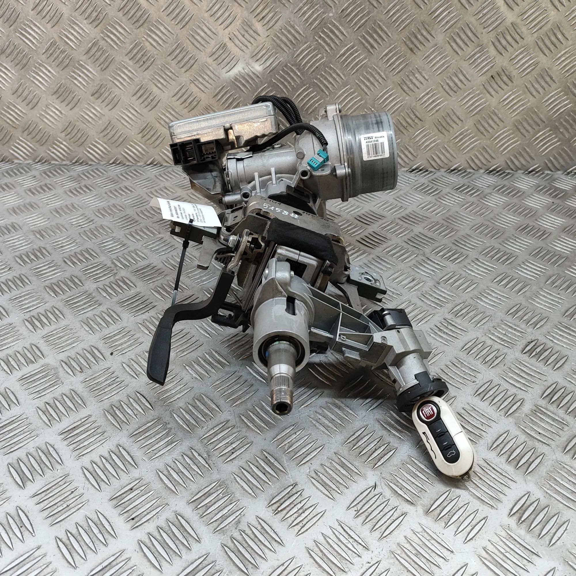 Fiat 500L (351, 352) Steering Column Mechanism Steering Column Mechanism — FIAT 500L (351_, 35...