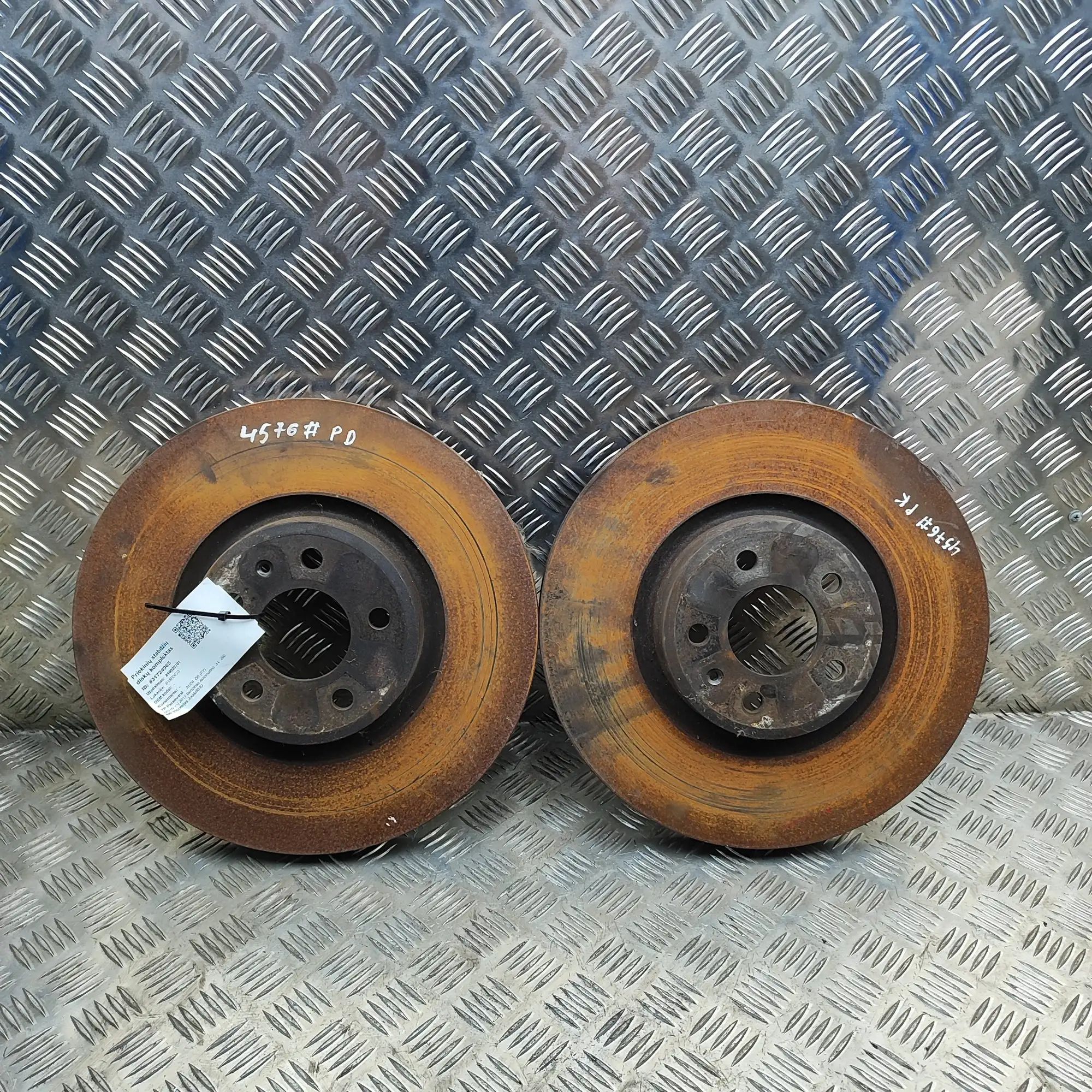 Audi Q5 (8R) Front Brake Disc Kit Front Brake Disc Kit — AUDI Q5 (FY) (2016-...) ...
