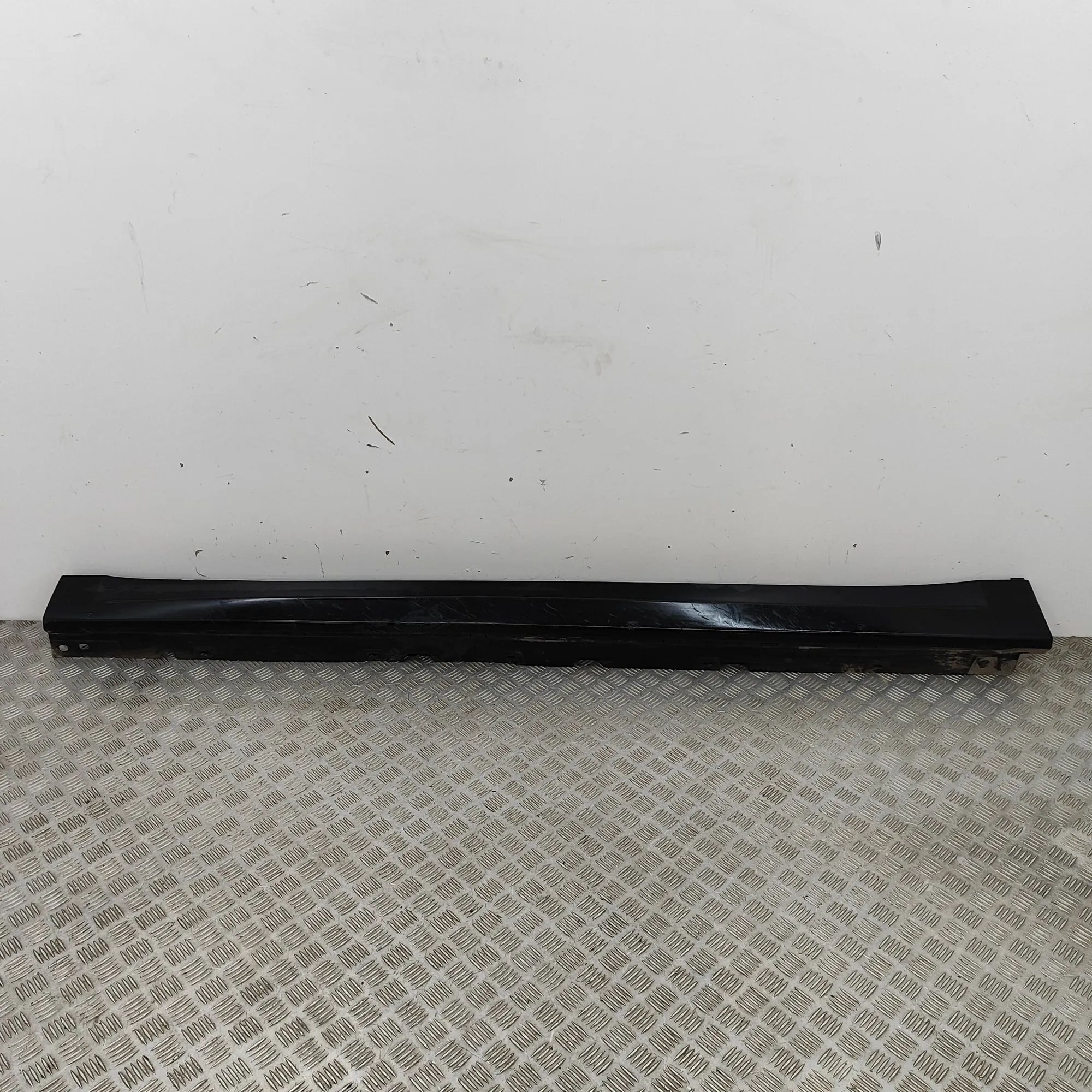 Alfa-Romeo Stelvio Left Side Plastic Sideskirt Cover Left Side Plastic Sideskirt Cover — ALFA ROMEO ...