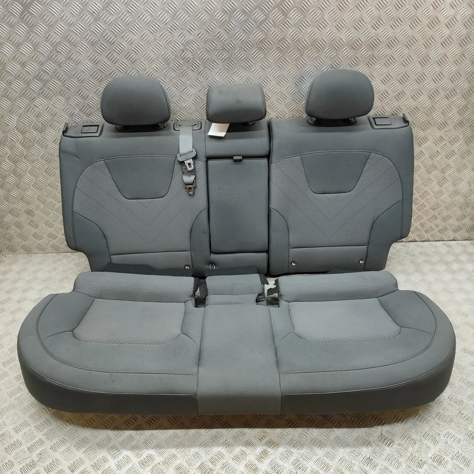 Kia Niro Tagaiste (kompl.) Rear seat — KIA NIRO (II) (2022-...) — 89160-AO...