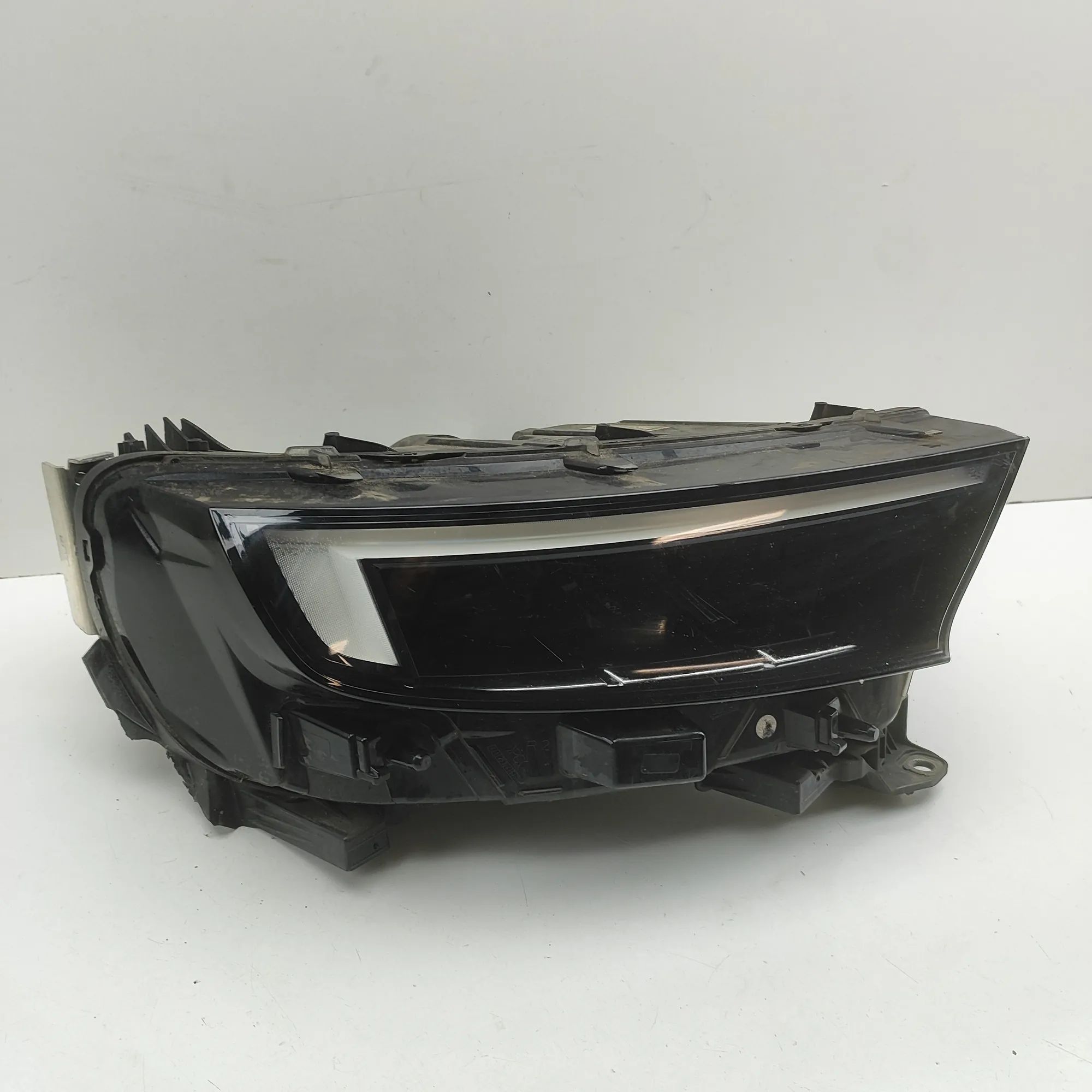 Opel Mokka (B) Front Right Headlight Front Right Headlight — OPEL MOKKA (2020-...) —...
