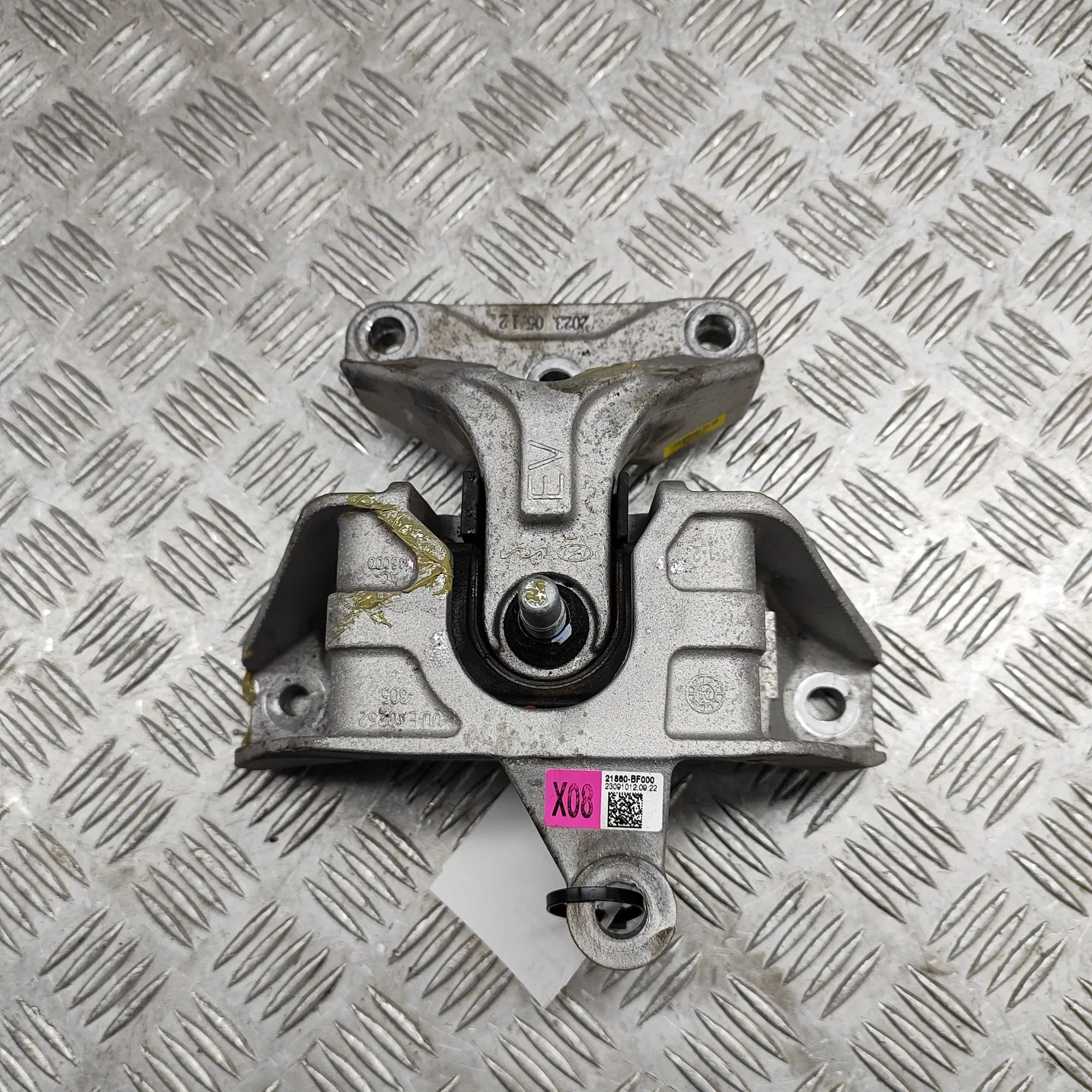 Hyundai Kona Right Side Engine Mount Right Side Engine Mount — HYUNDAI KONA (SX2) (2...
