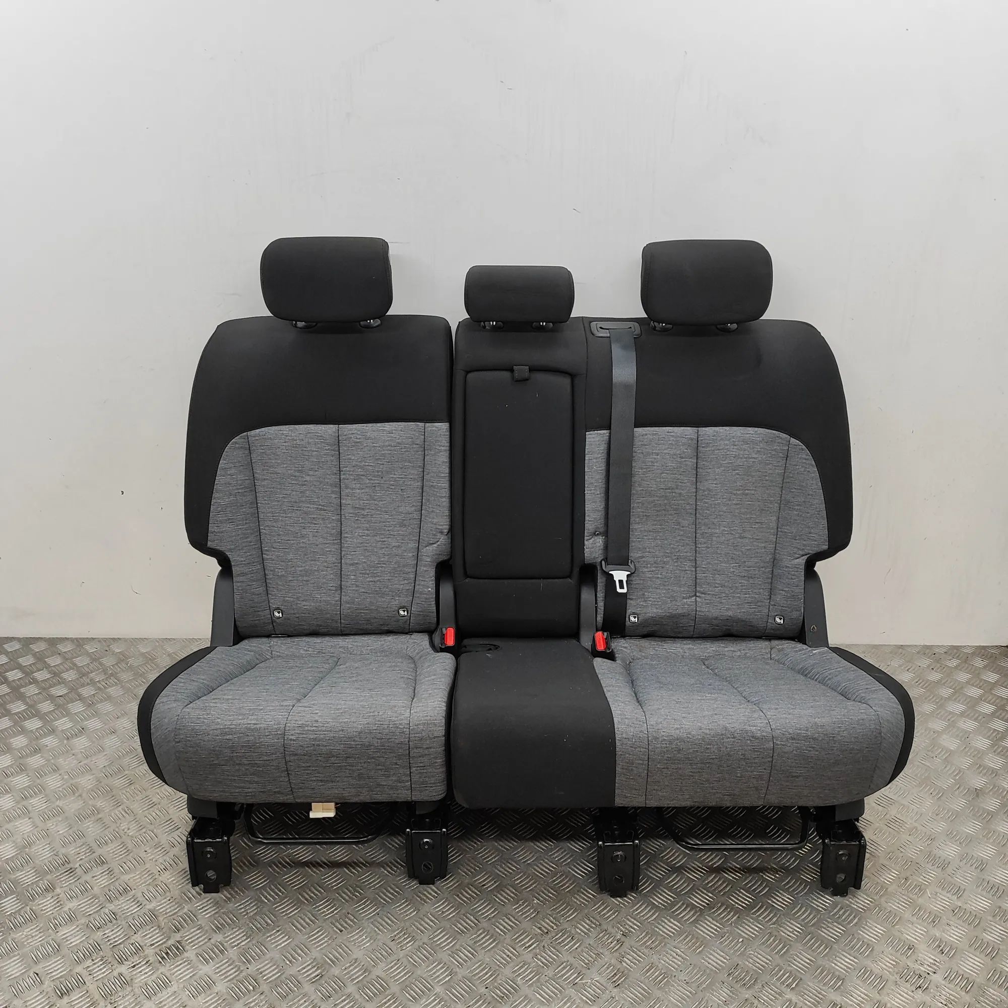 Hyundai Ioniq Заднее сиденье Rear seat — HYUNDAI IONIQ (5 NE) (2020-...) — 8...