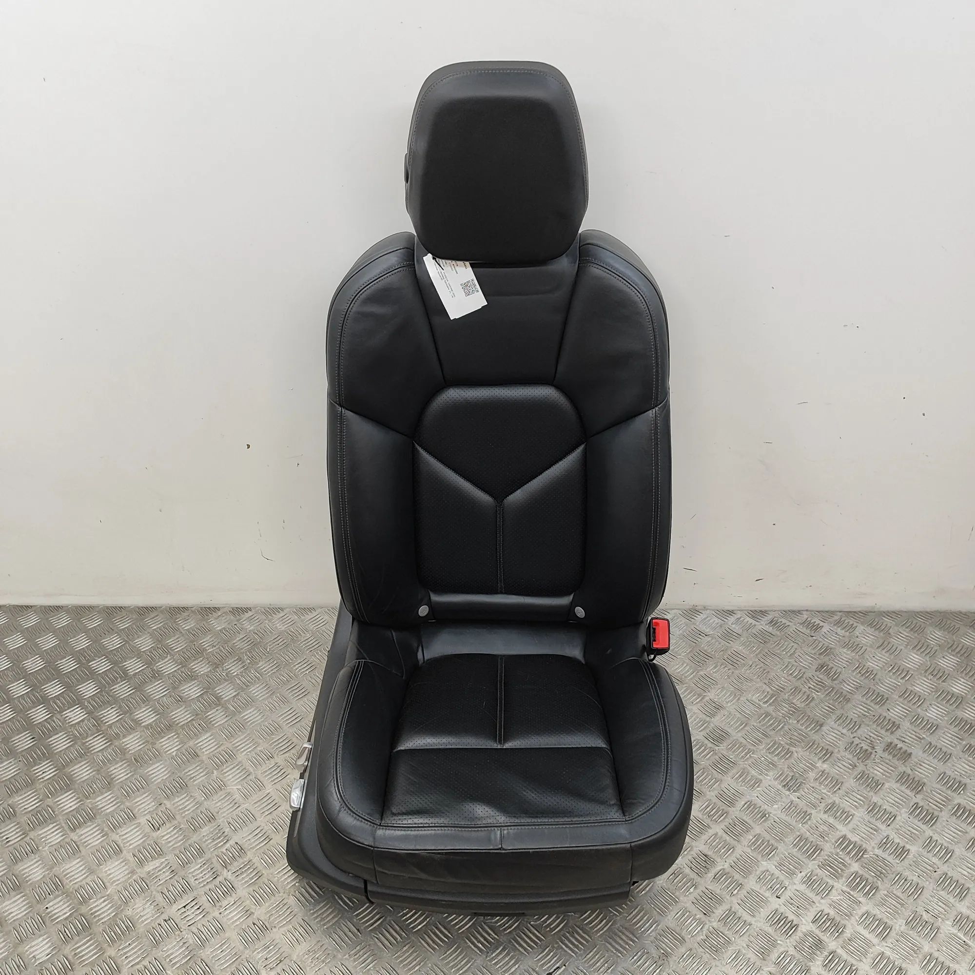 Porsche Cayenne Front Right Seat Front right seat — PORSCHE CAYENNE (92A) (2010-...