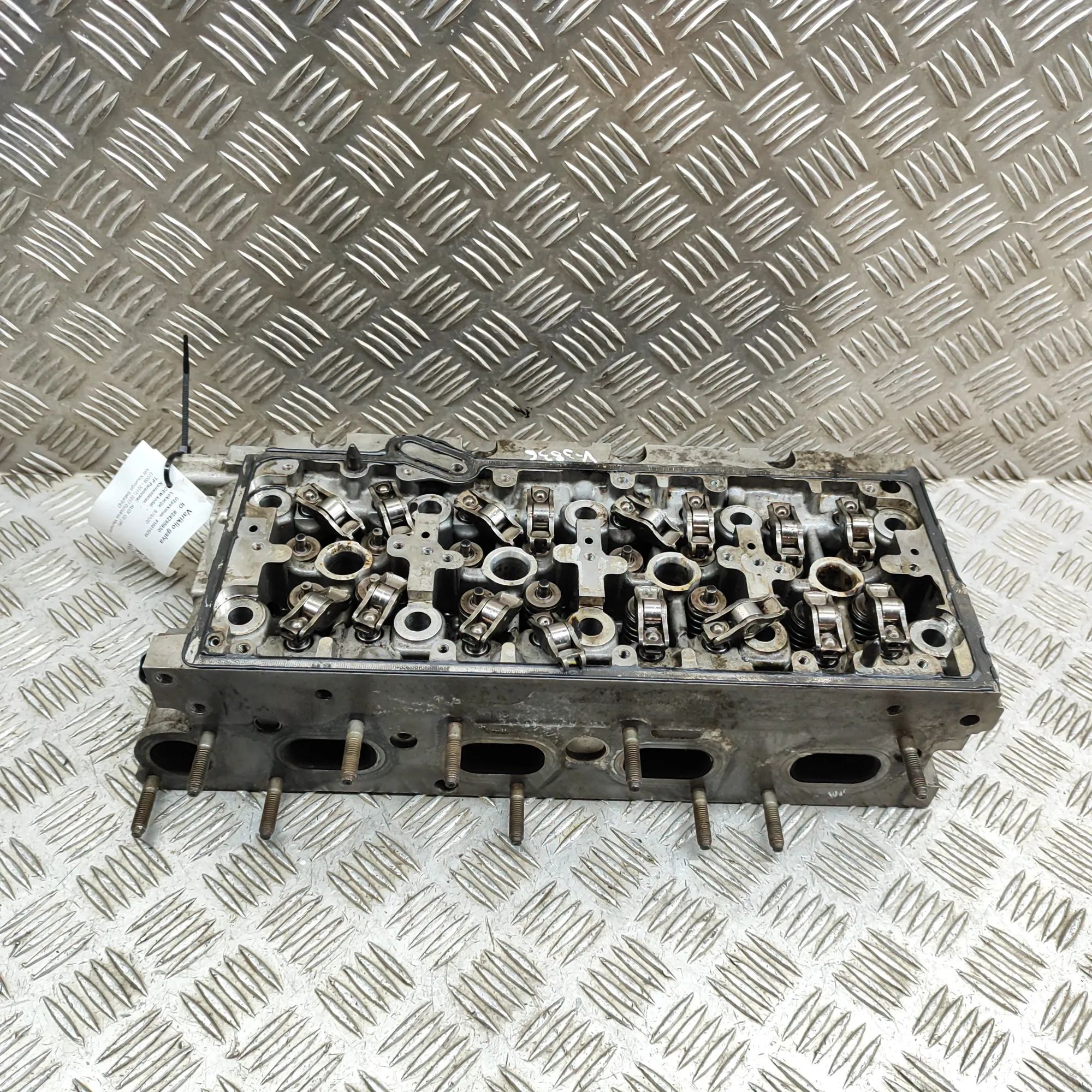 Audi Q5 (8R) Engine Cylinder Head Engine Cylinder Head — AUDI Q5 (8R) (2008-2017)...