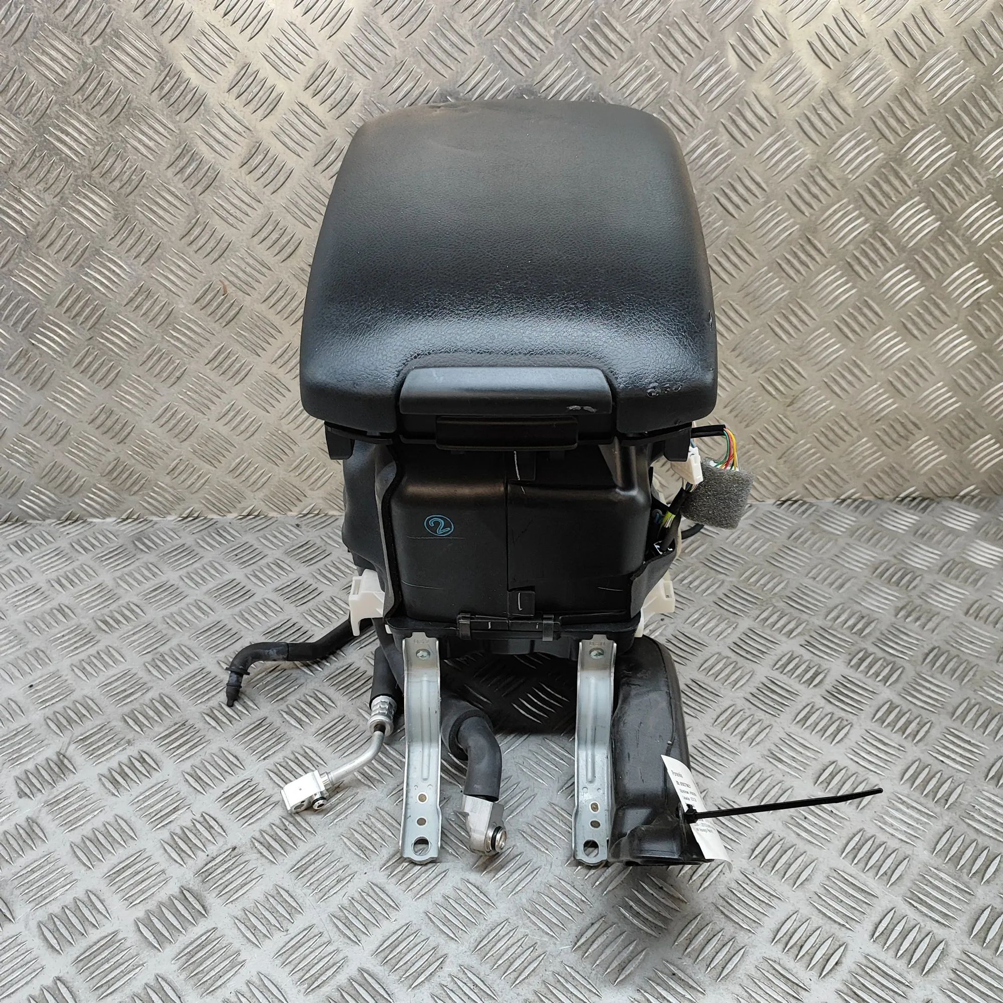 Toyota Land Cruiser 150 подлокотник Armrest — TOYOTA LAND CRUISER (_J15_) (2009-......