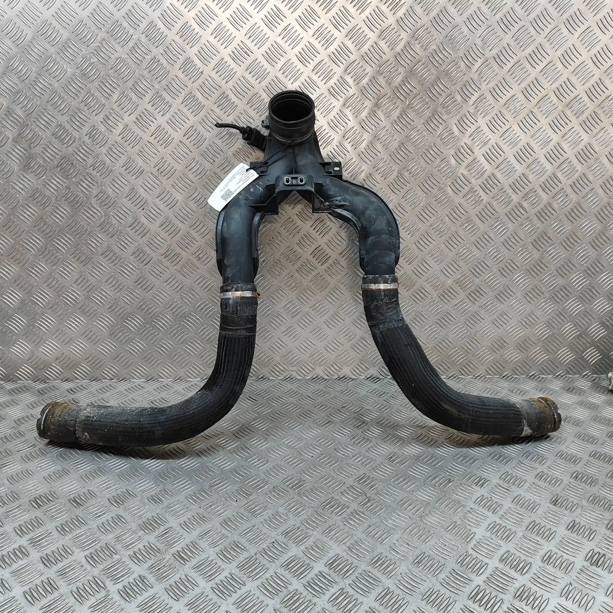 Maserati Ghibli Air Intake Tube Air Intake Tube — MASERATI GHIBLI (M157) (2013-...