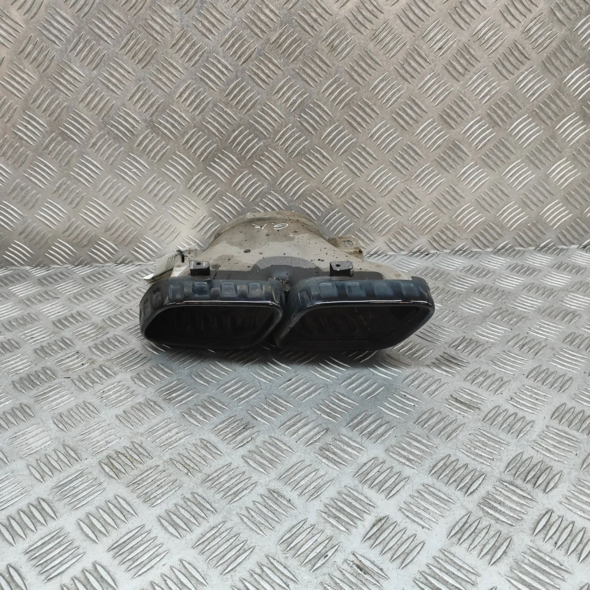 Mercedes-Benz GLS (X167) Exhaust tailpipe trim Exhaust tailpipe trim — MERCEDES BENZ GLS (X167...