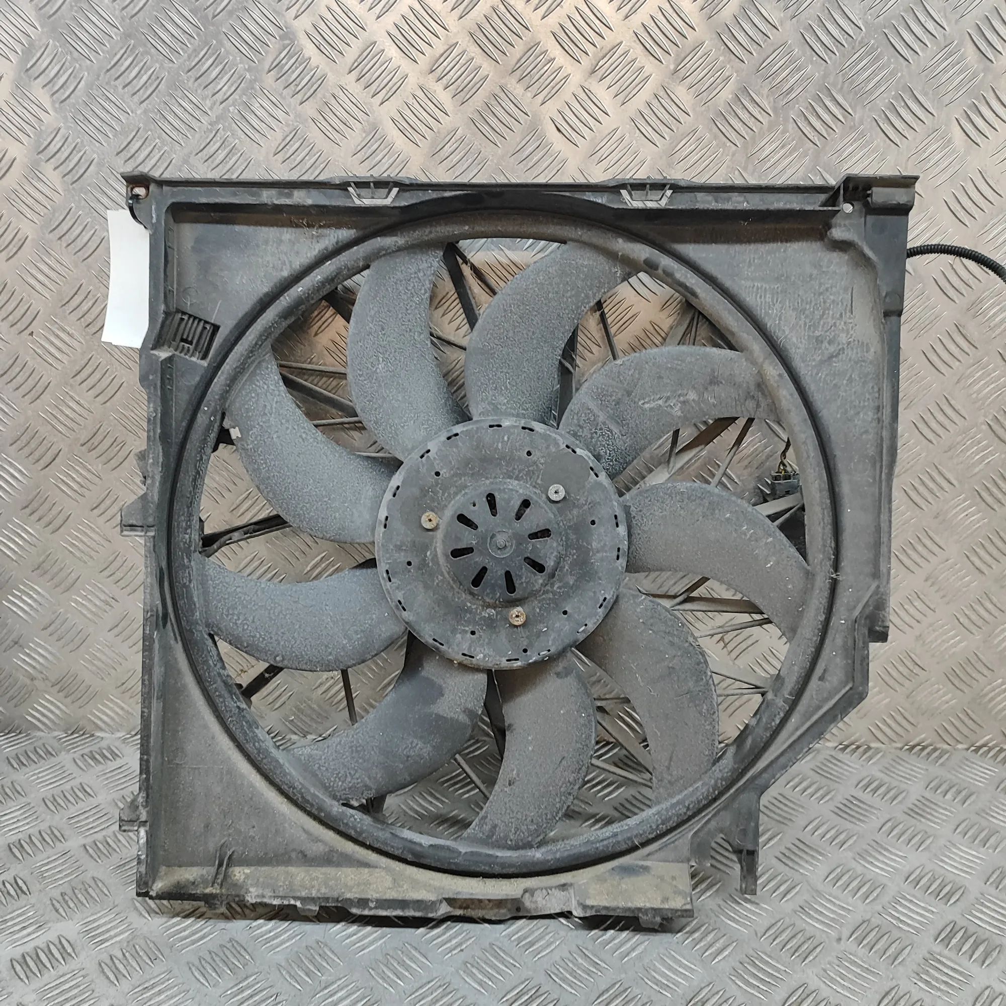 BMW X3 (E83) Engine Cooling Fan Shroud Engine Cooling Fan Shroud — BMW X3 (E83) (2003-...