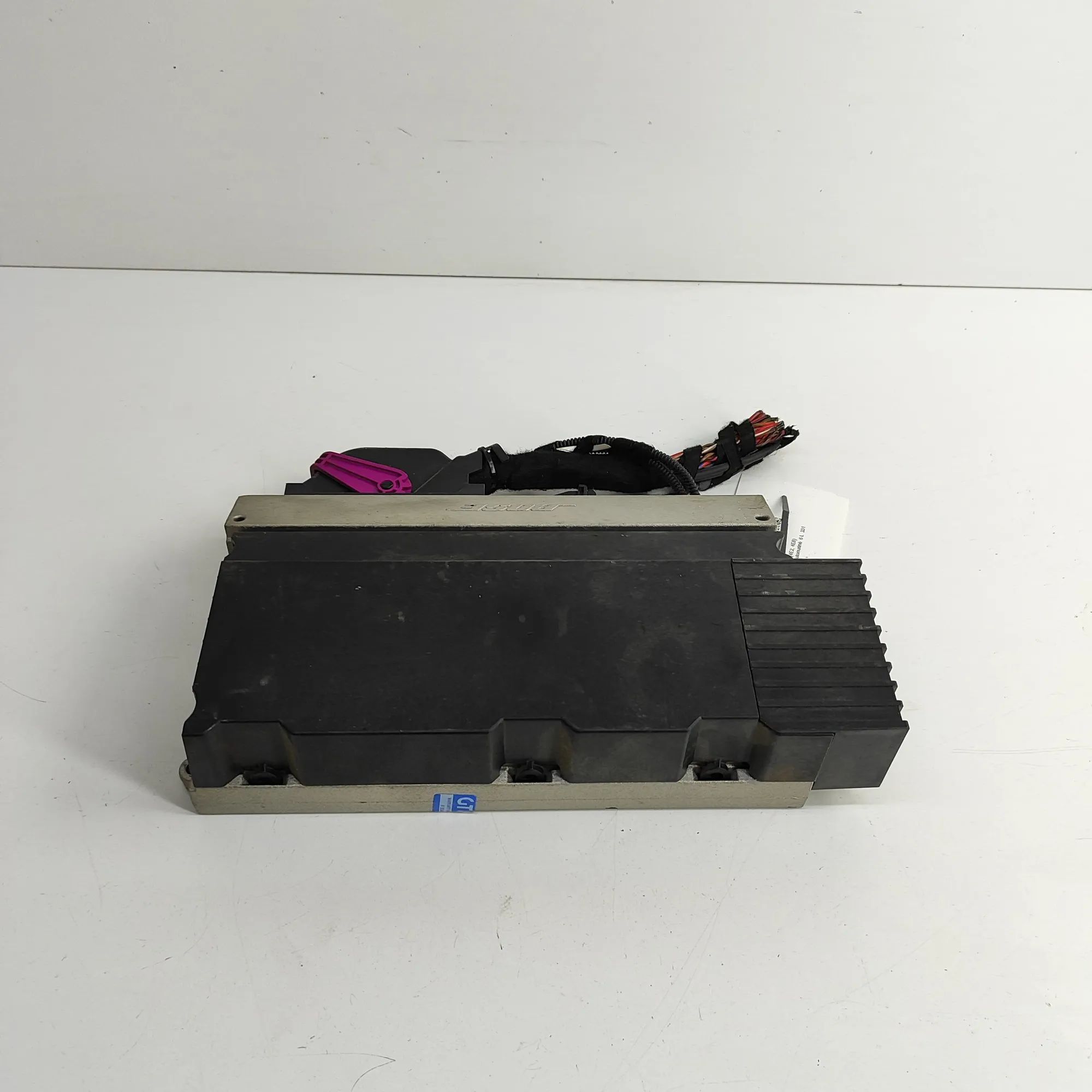 Audi A8 (D3) Sound amplifier Sound amplifier — AUDI A8 (D3 4E2, 4E8) (2002-2...