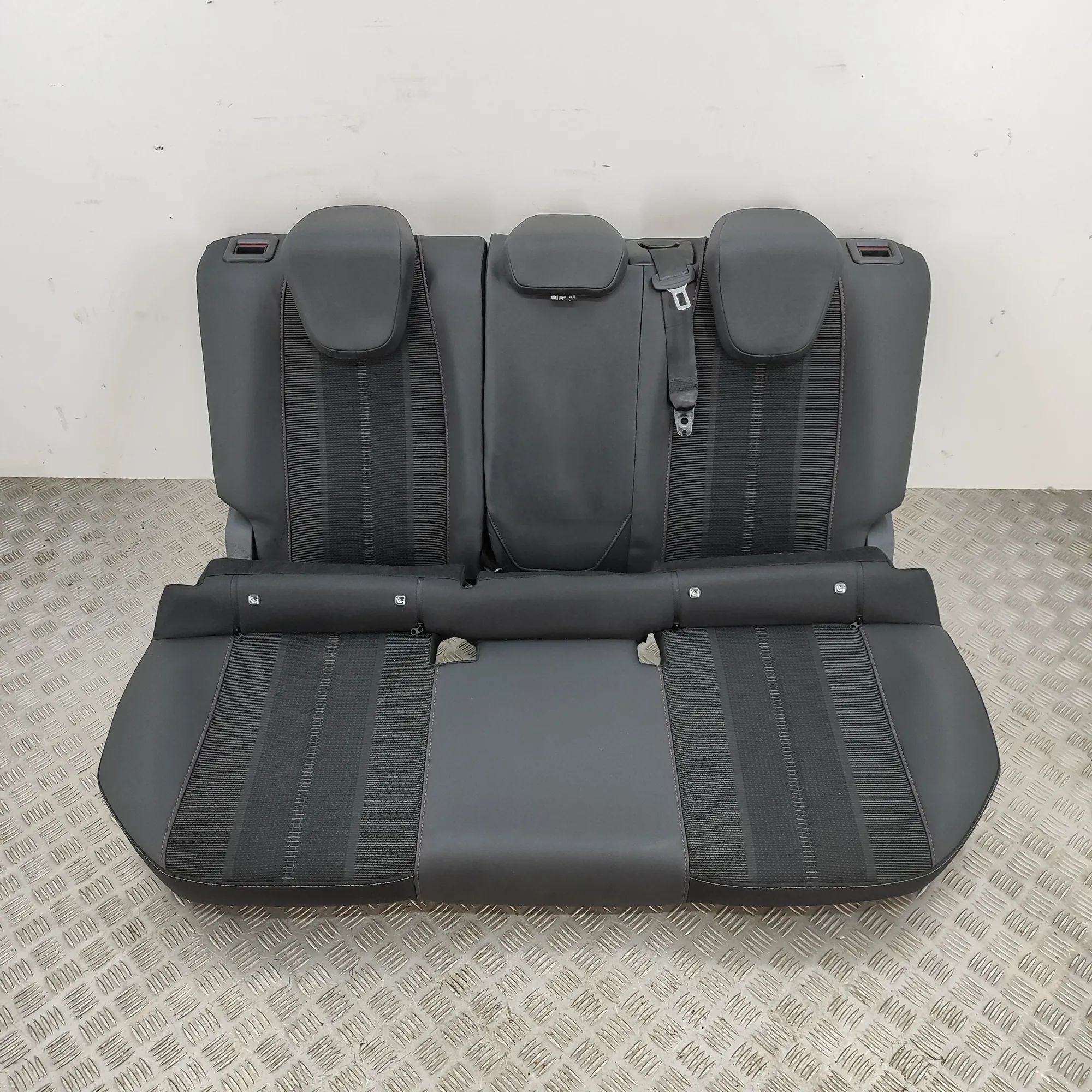 Opel Mokka (B) Заднее сиденье Rear seat — OPEL MOKKA (2020-...) — 9823382280,...