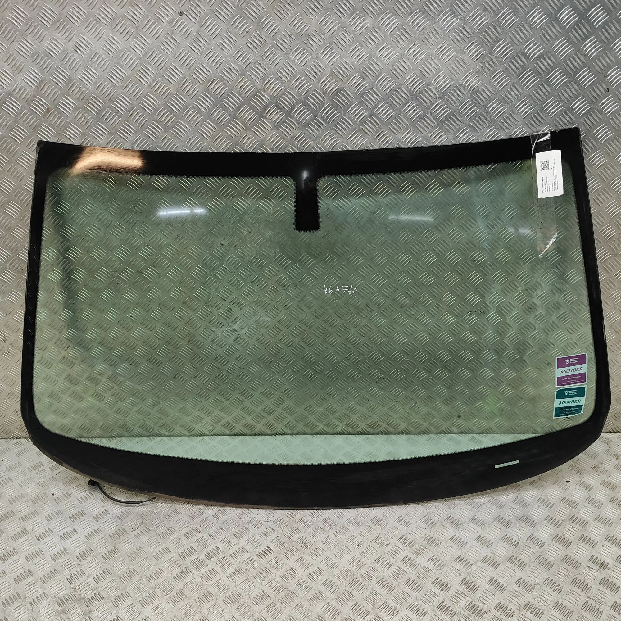 Kia Sorento Front Windshield Front Windshield — KIA SORENTO (II XM) (2009-20...