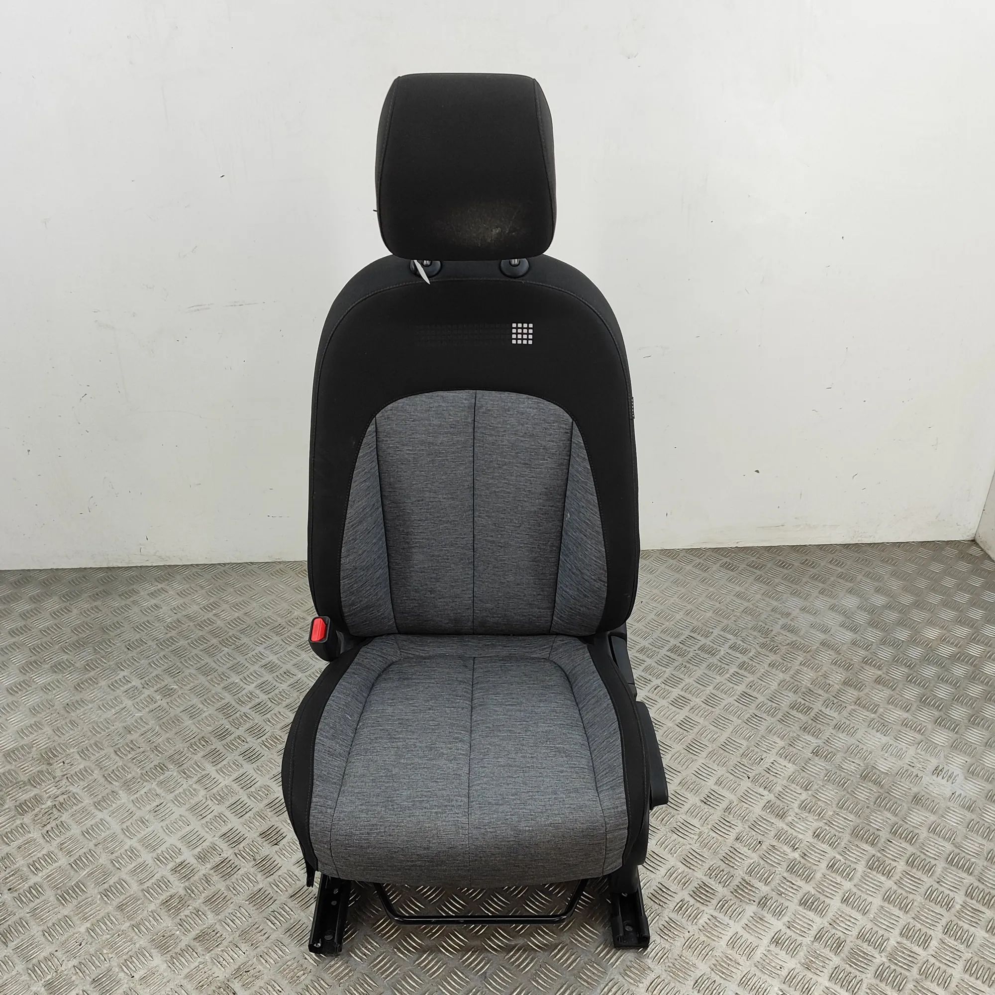 Hyundai Ioniq Front Left Seat Front left seat — HYUNDAI IONIQ (5 NE) (2020-.....