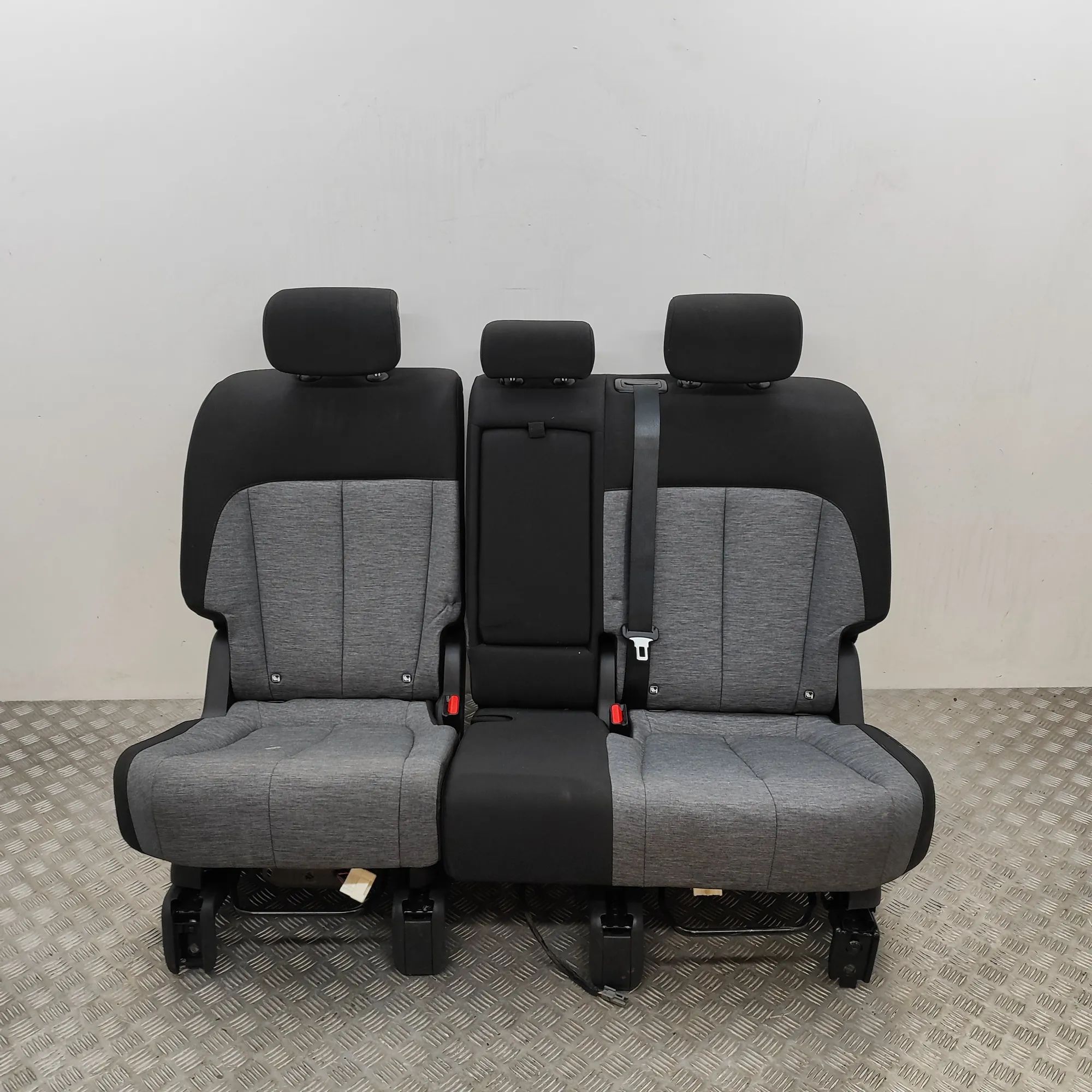 Hyundai Ioniq Заднее сиденье Rear seat — HYUNDAI IONIQ (5 NE) (2020-...) — 8...