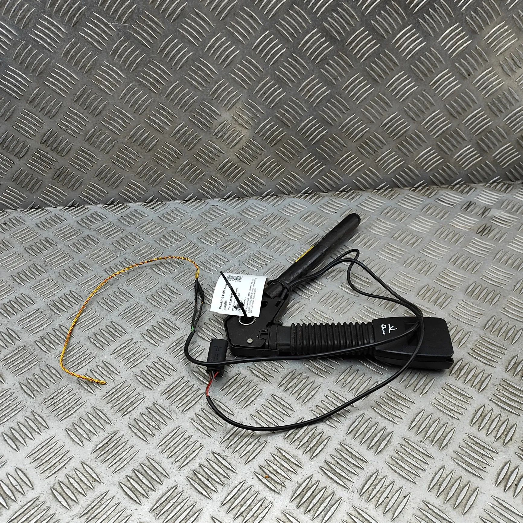 Mini One, Cooper (R50 / R52 / R53) Seat-belt buckle — front left