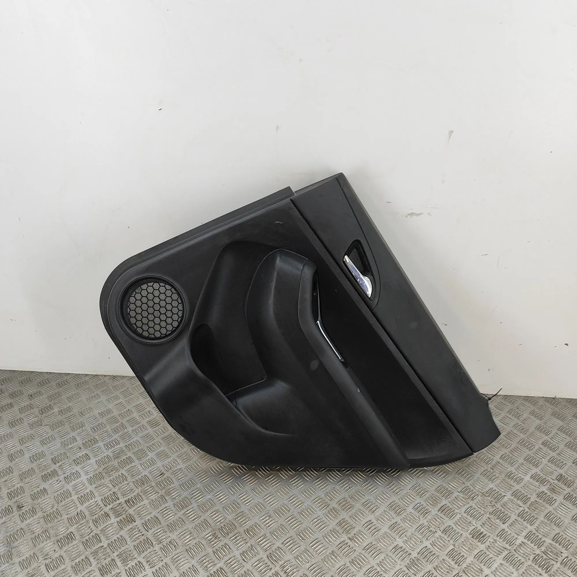 Chevrolet Orlando Rear Right Door Panel Rear Right Door Panel — CHEVROLET ORLANDO J309 ...