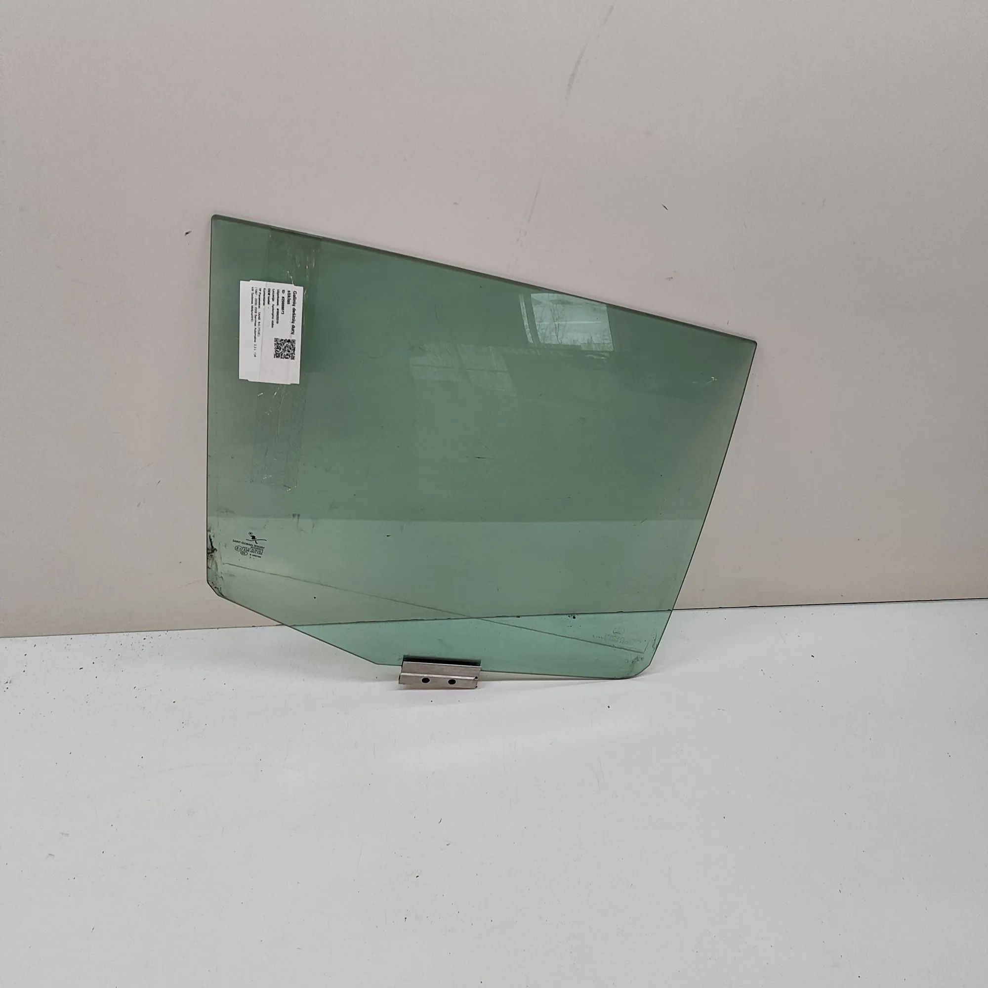 Saab 9-5 Right rear door window Right rear door window — SAAB 9-5 YS3E (1997-20...