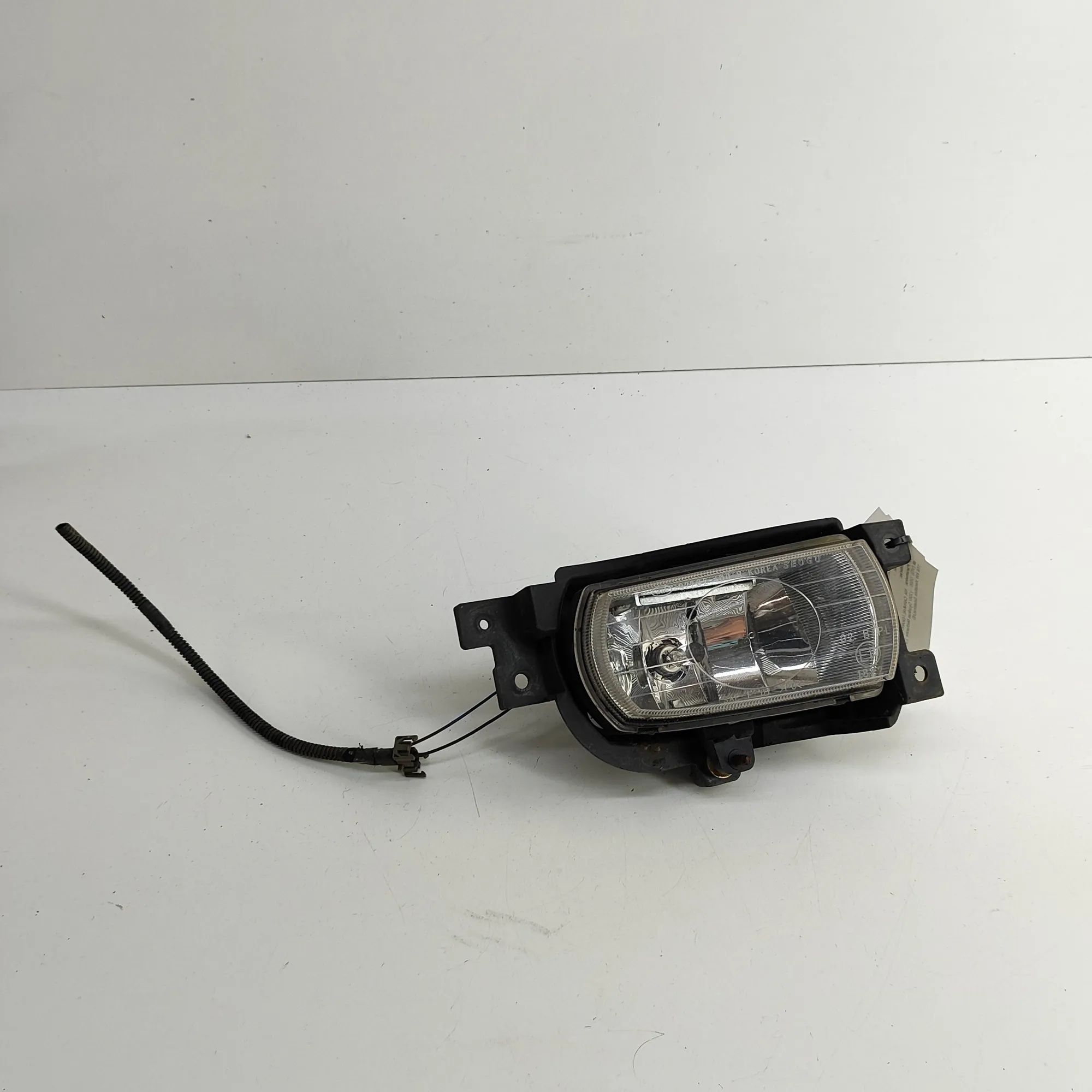 Kia Carnival Front Right Fog Light Front Right Fog Light — KIA CARNIVAL / GRAND CA...