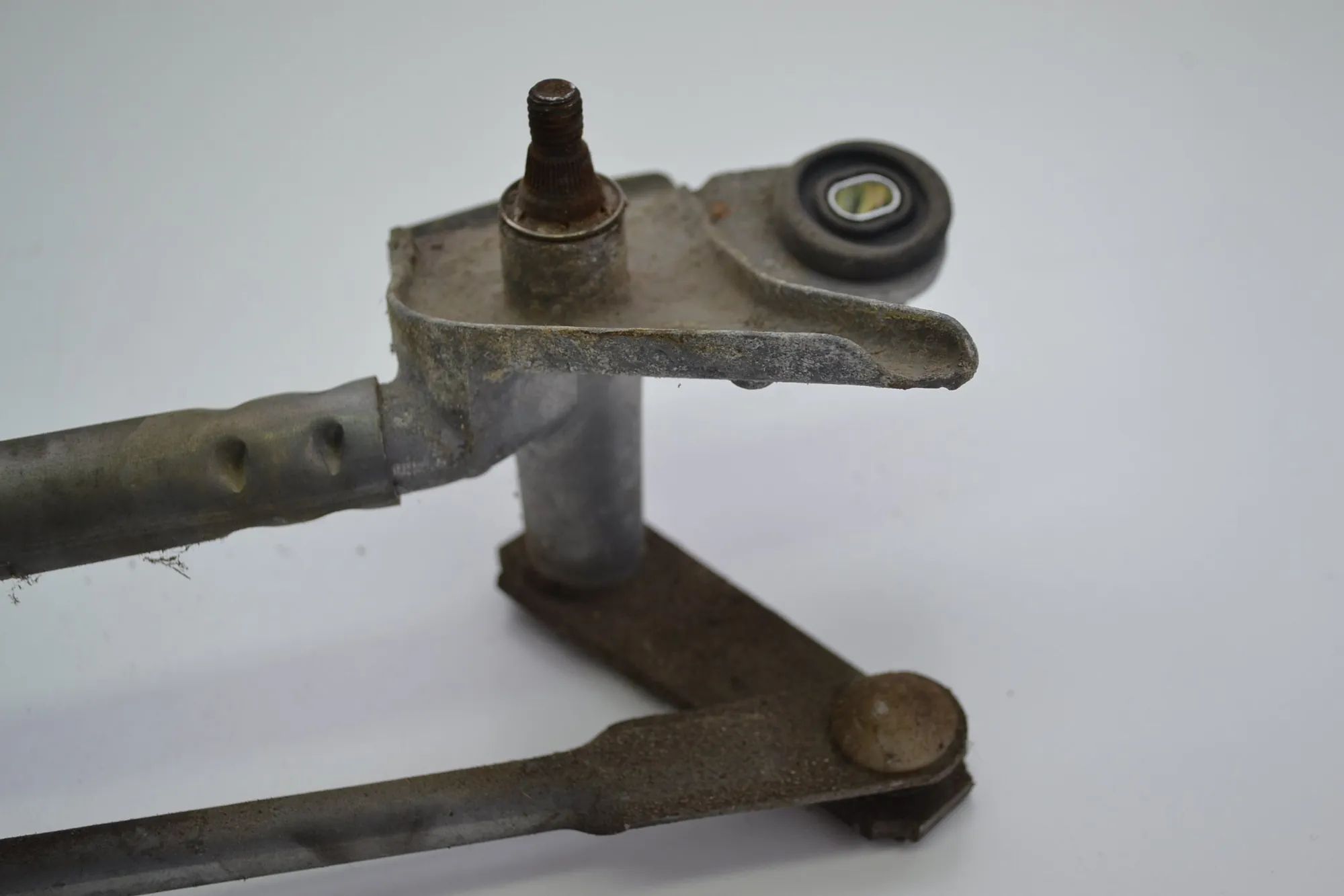 Ford Fusion (USA) Front Windshield Wiper Mechanism