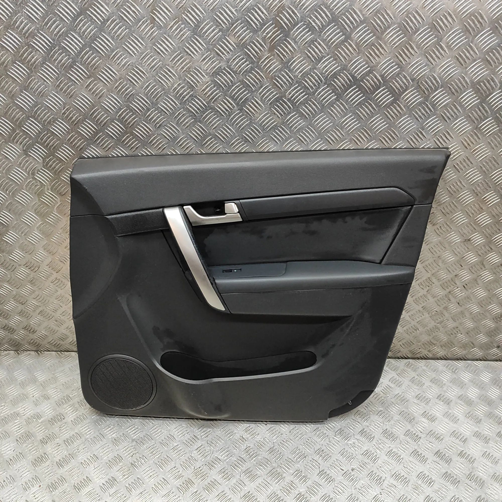 Chevrolet Captiva Front Right Door Panel Front Right Door Panel — CHEVROLET CAPTIVA C100...