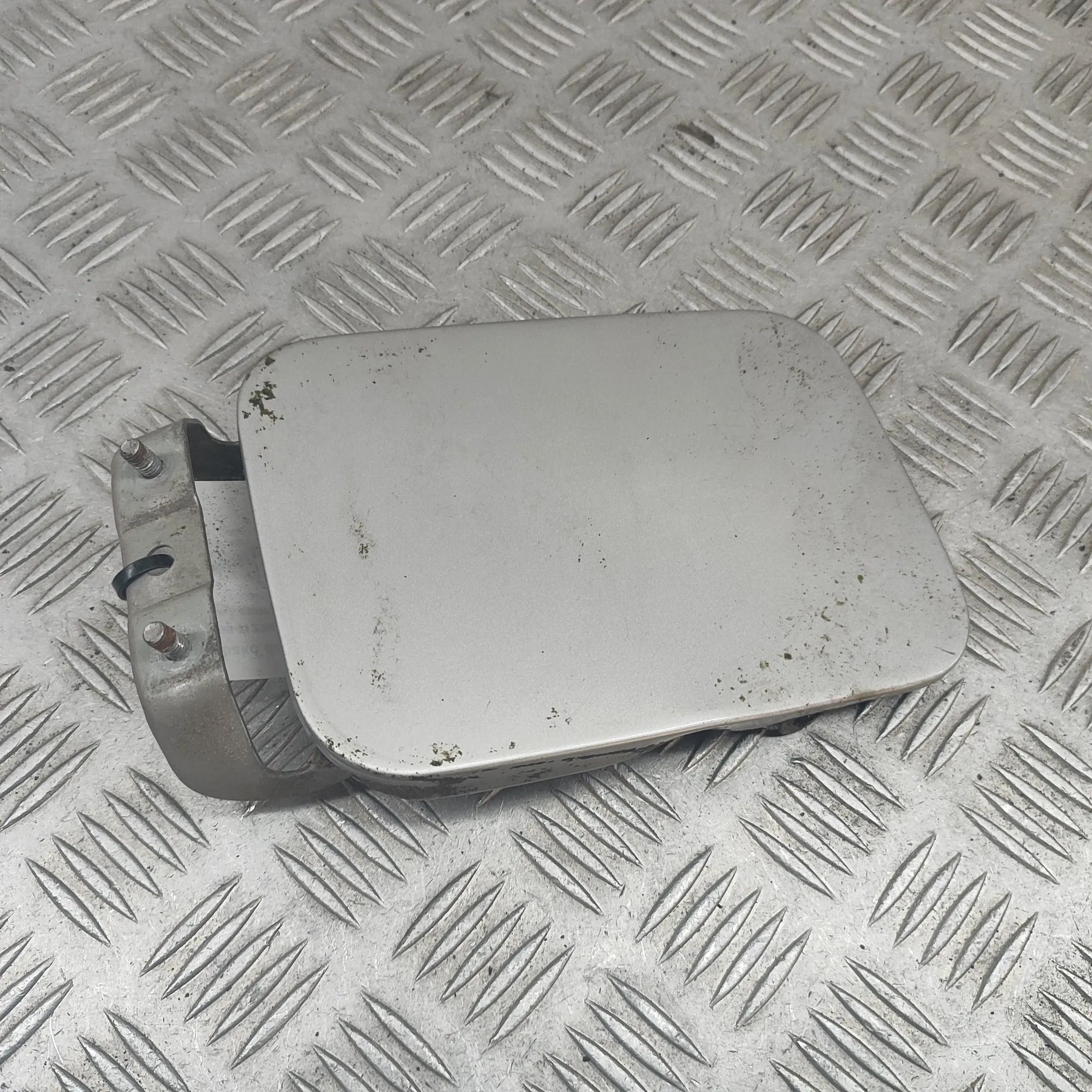 Mercedes-Benz 200 - 500 / E (W124) Fuel Tank Flap Cap Fuel Tank Flap Cap — MERCEDES BENZ E-CLASS (W12...
