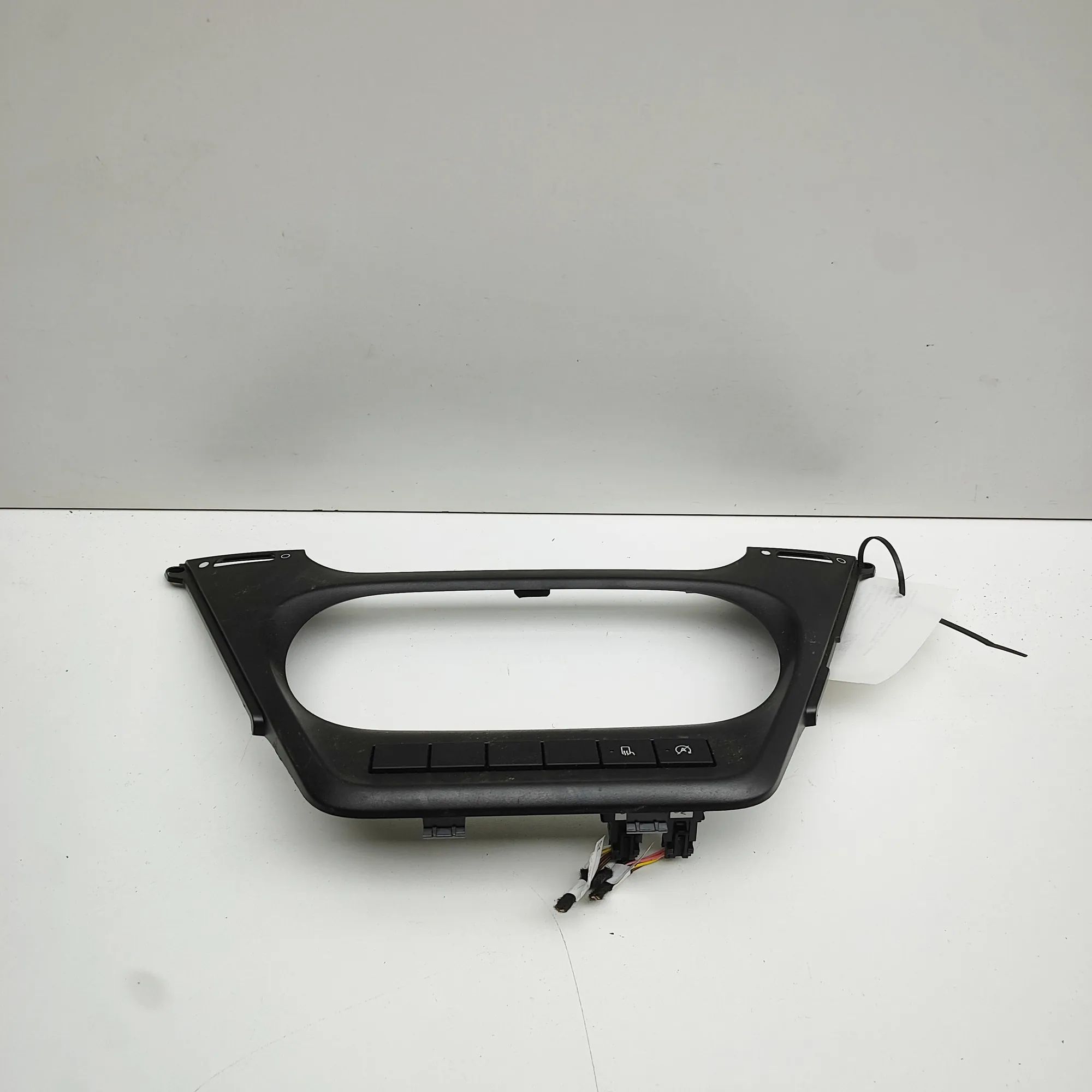 Iveco Daily Climate / heater control trim Climate / heater control trim — IVECO DAILY VI ...