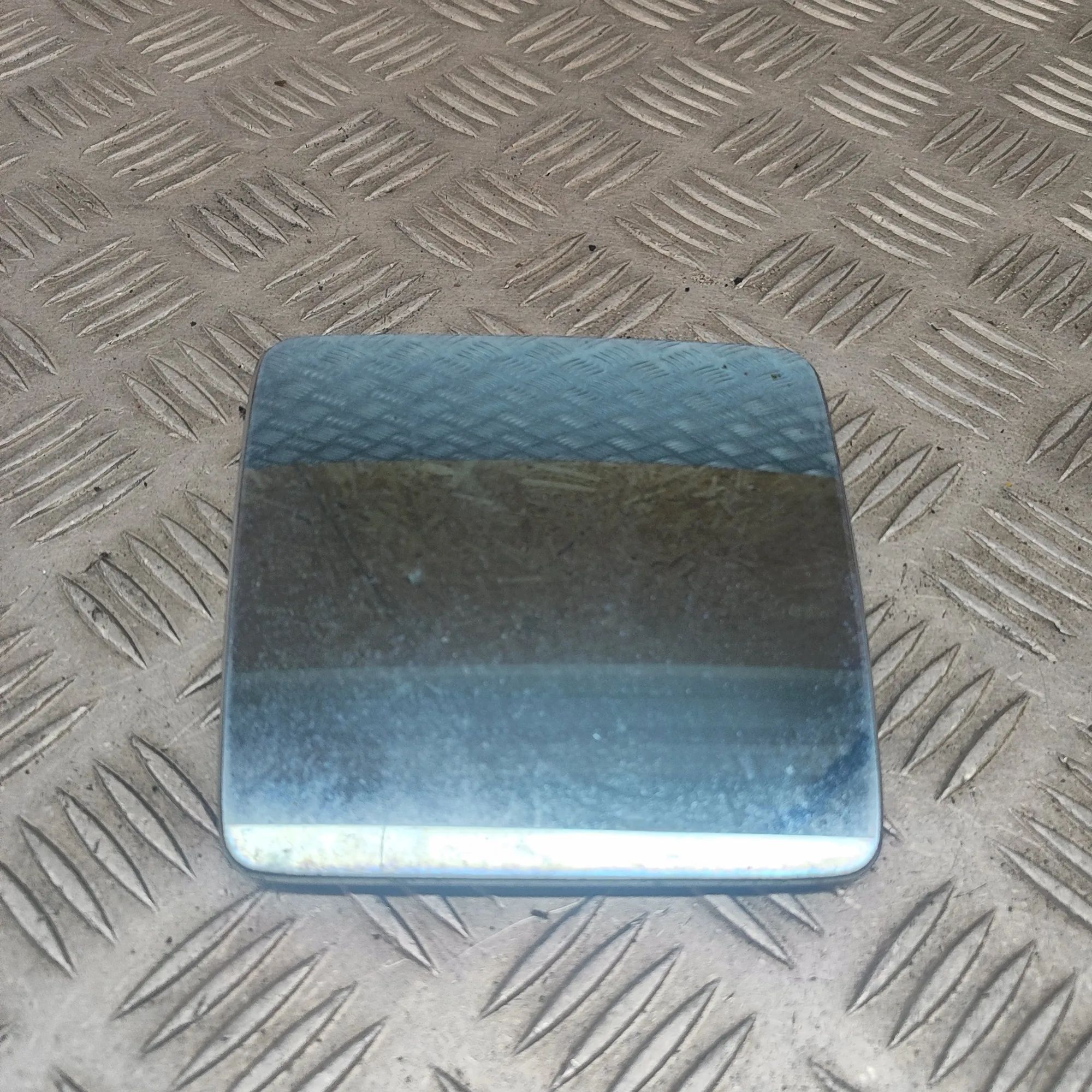 Mercedes-Benz 200 - 500 / E (W124) Door mirror glass — front right Door mirror glass — front right — MERCEDES BENZ...