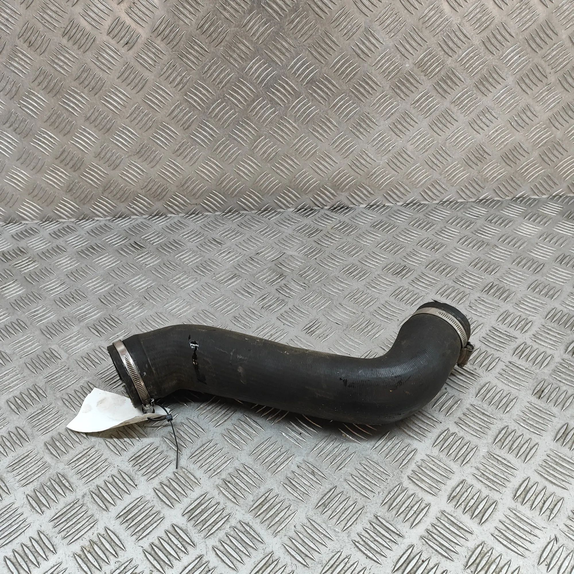 Iveco Daily Intercooler Hose Pipe Intercooler Hose Pipe — IVECO DAILY V Van/Estat...