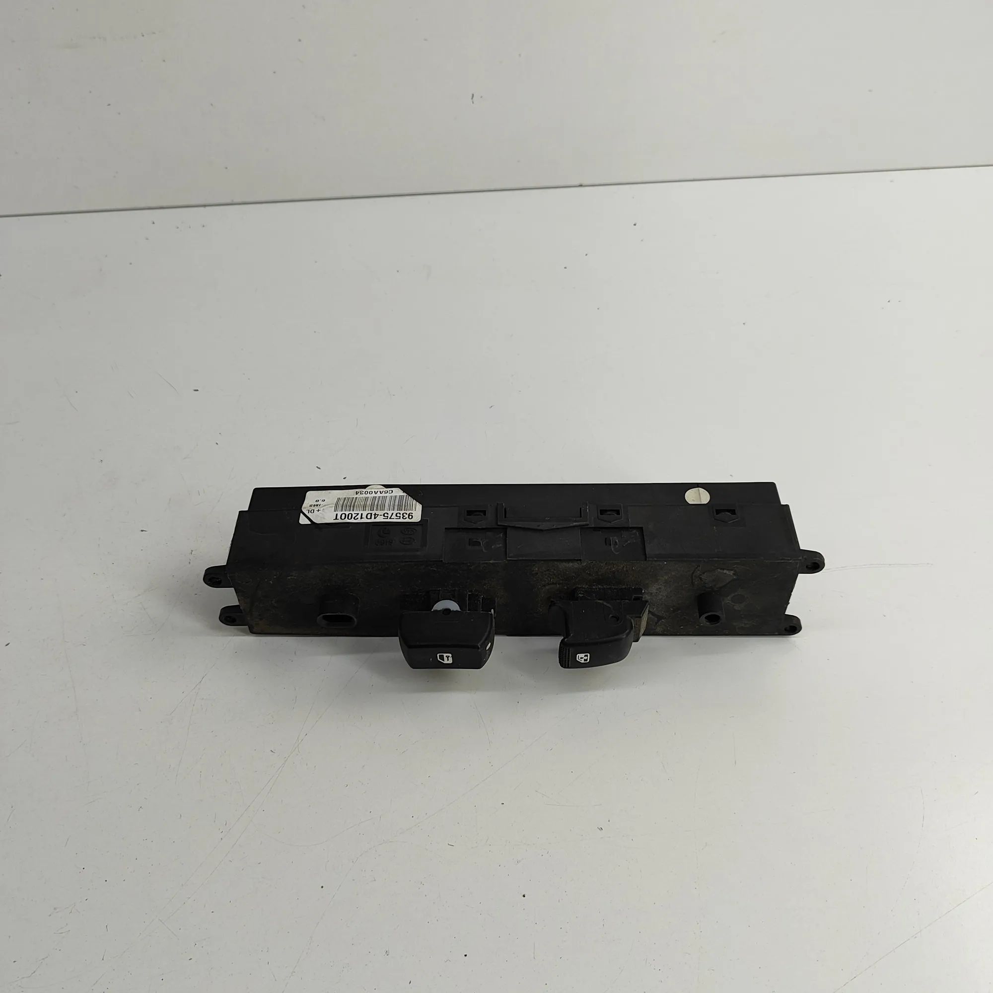 Kia Carnival Door window switch — front left Door window switch — front left — KIA CARNIVAL ...