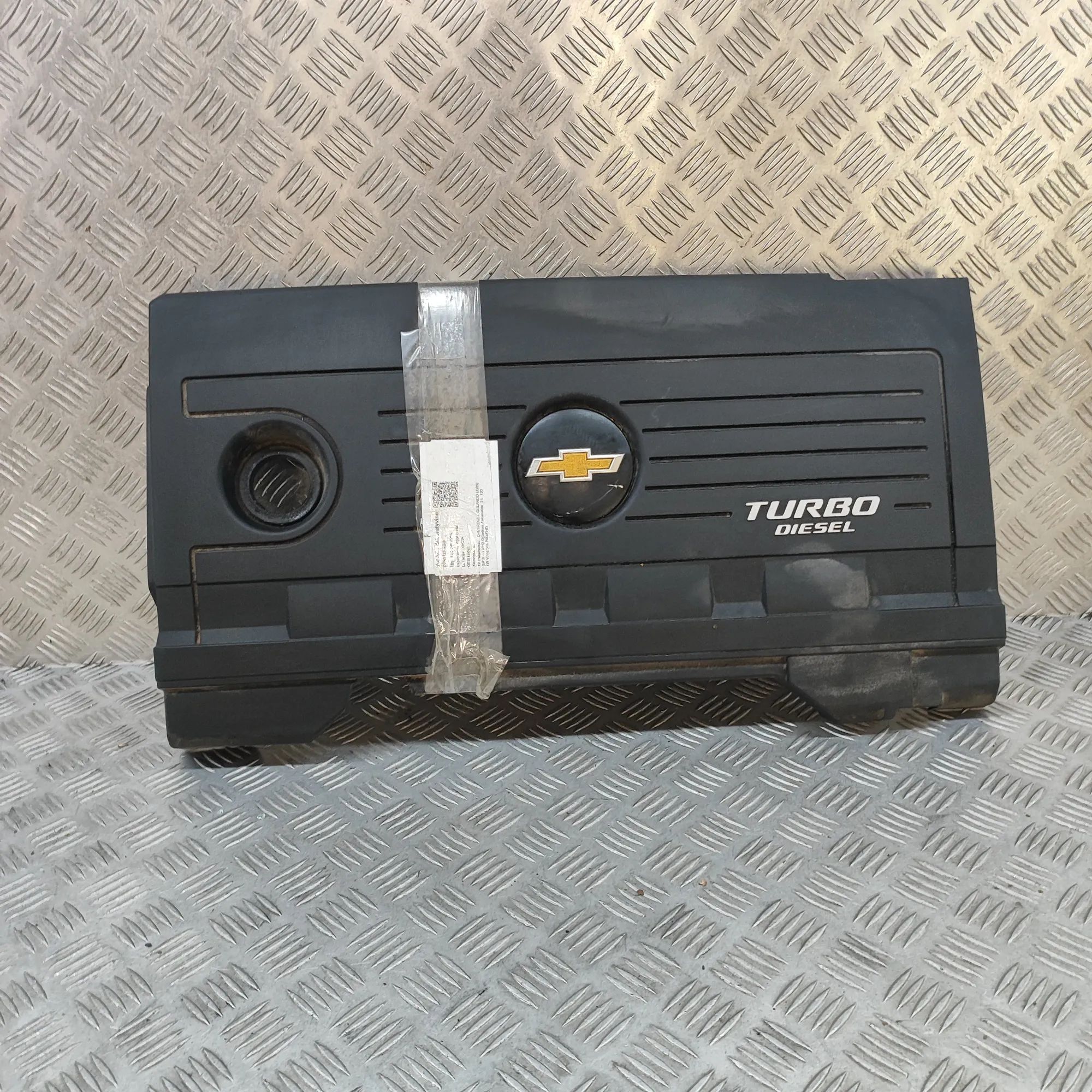 Chevrolet Orlando Moottori muovikansi Engine cover — CHEVROLET ORLANDO J309 (2010-PRE...