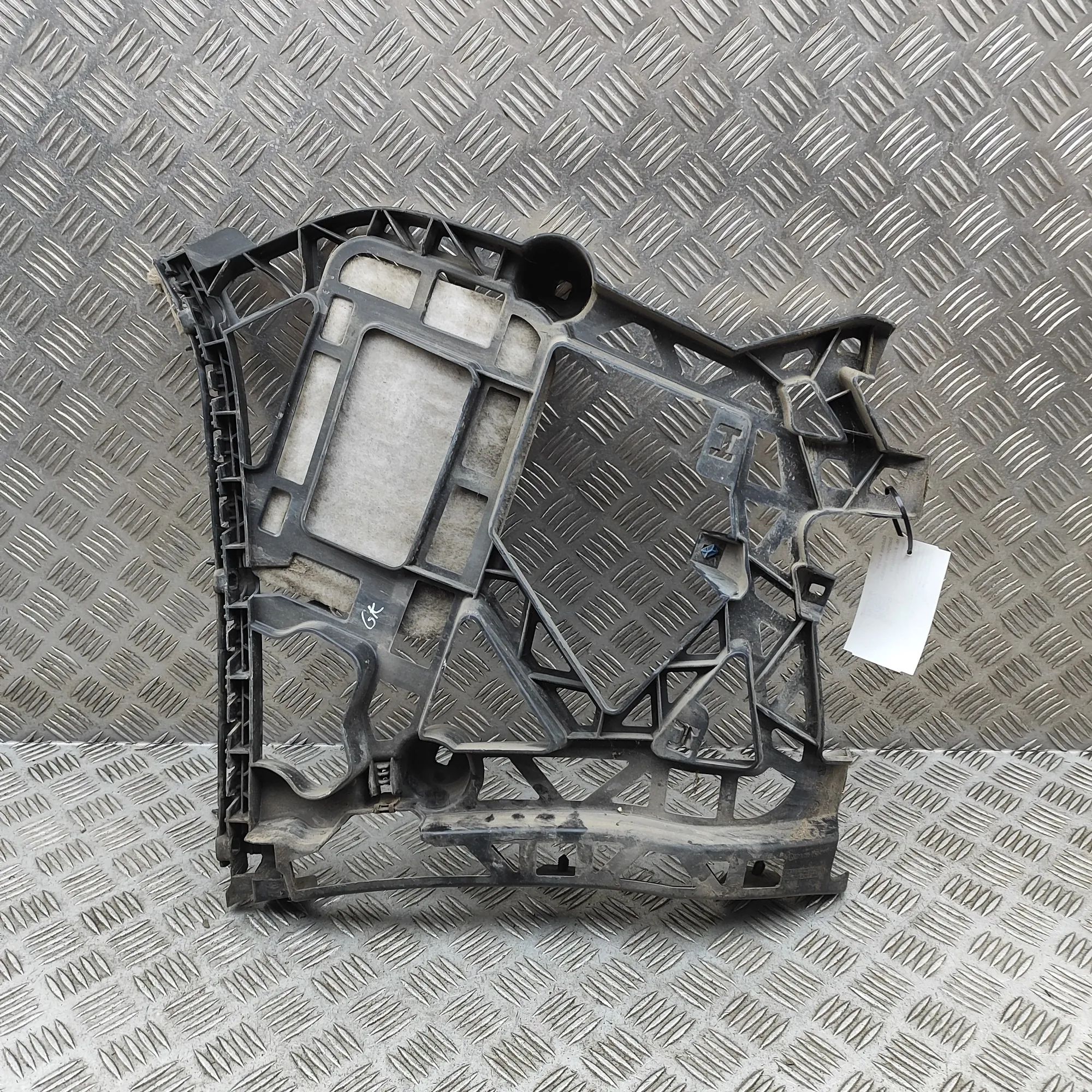 Mercedes-Benz A (W176) Rear Left Bumper Bracket Rear Left Bumper Bracket — MERCEDES BENZ GL-CLA...