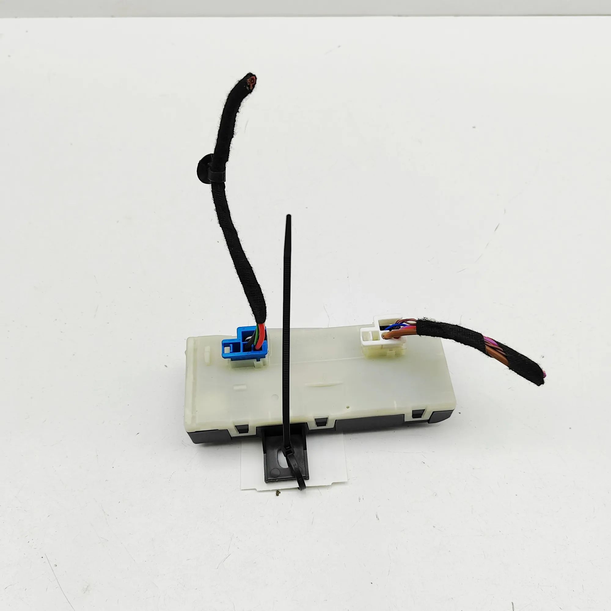 Mercedes-Benz A (W177) Tailgate Bootlid Control Unit Tailgate Bootlid Control Unit — MERCEDES BENZ E...