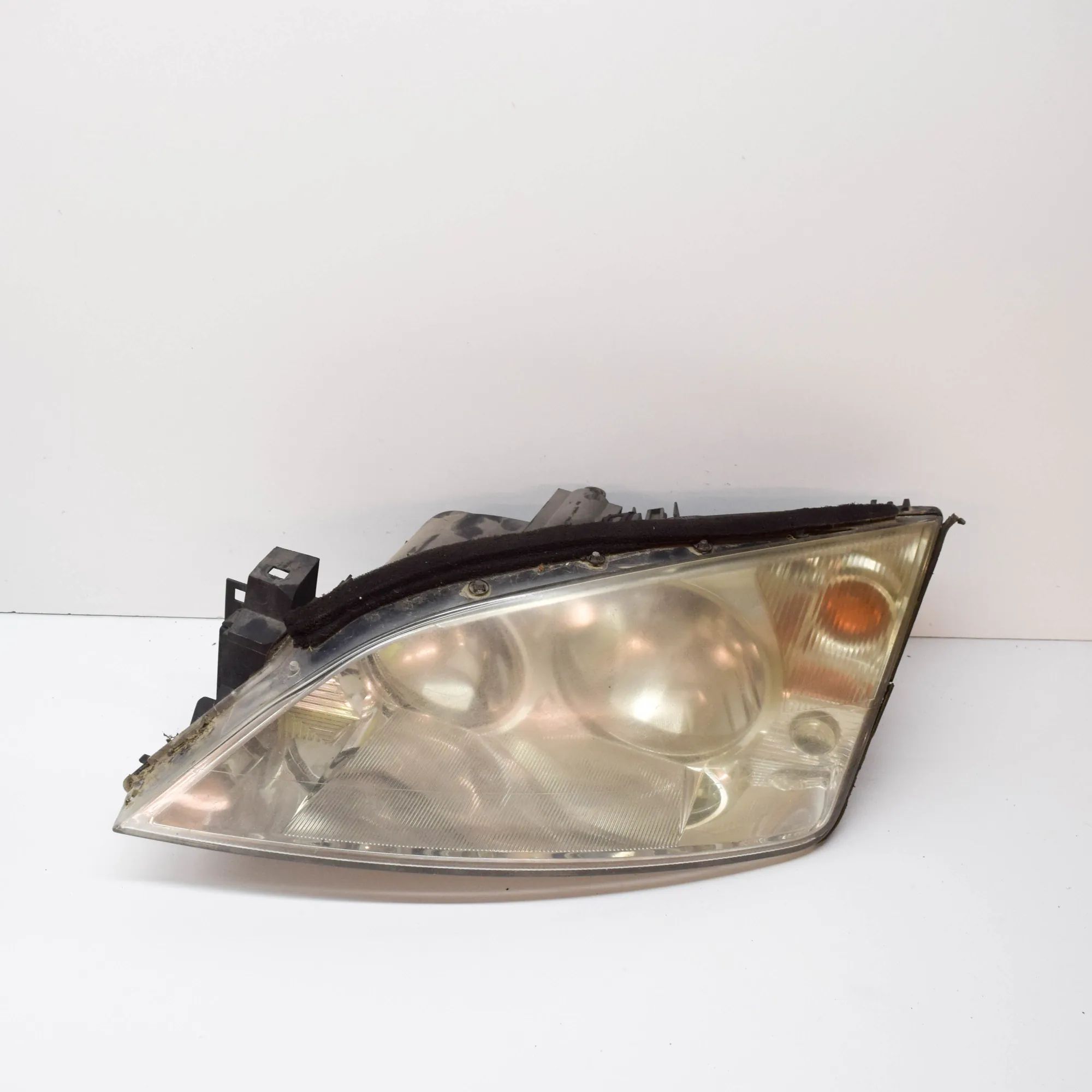 Ford Mondeo Front Right Headlight