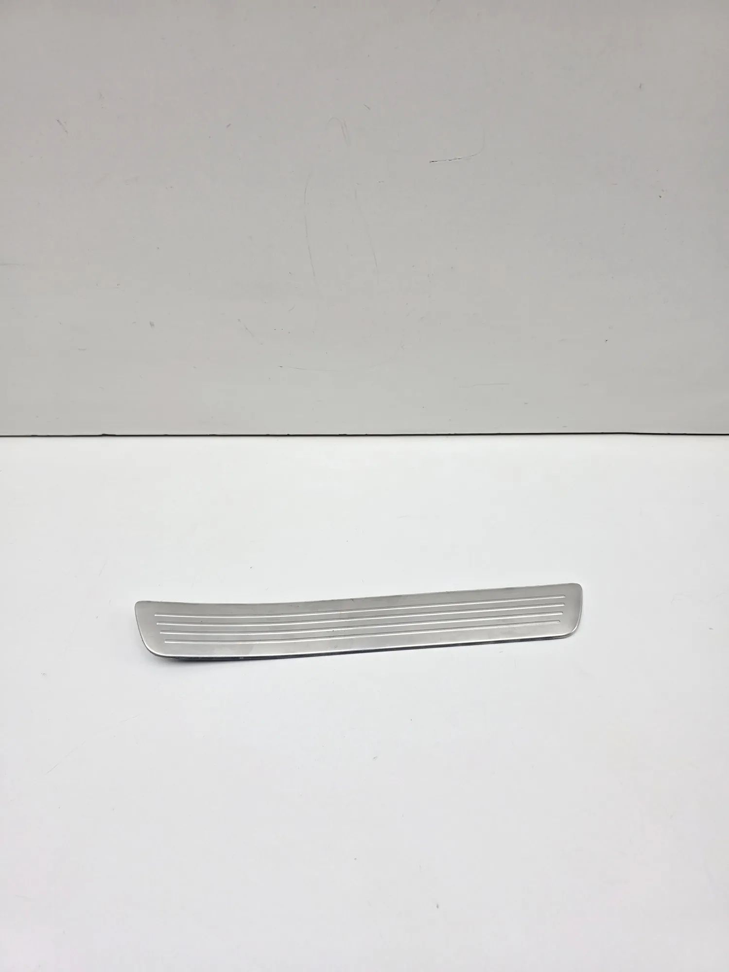 Mercedes-Benz A (W176) Sill trim — rear right Sill trim — rear right — MERCEDES BENZ S-CLASS ...