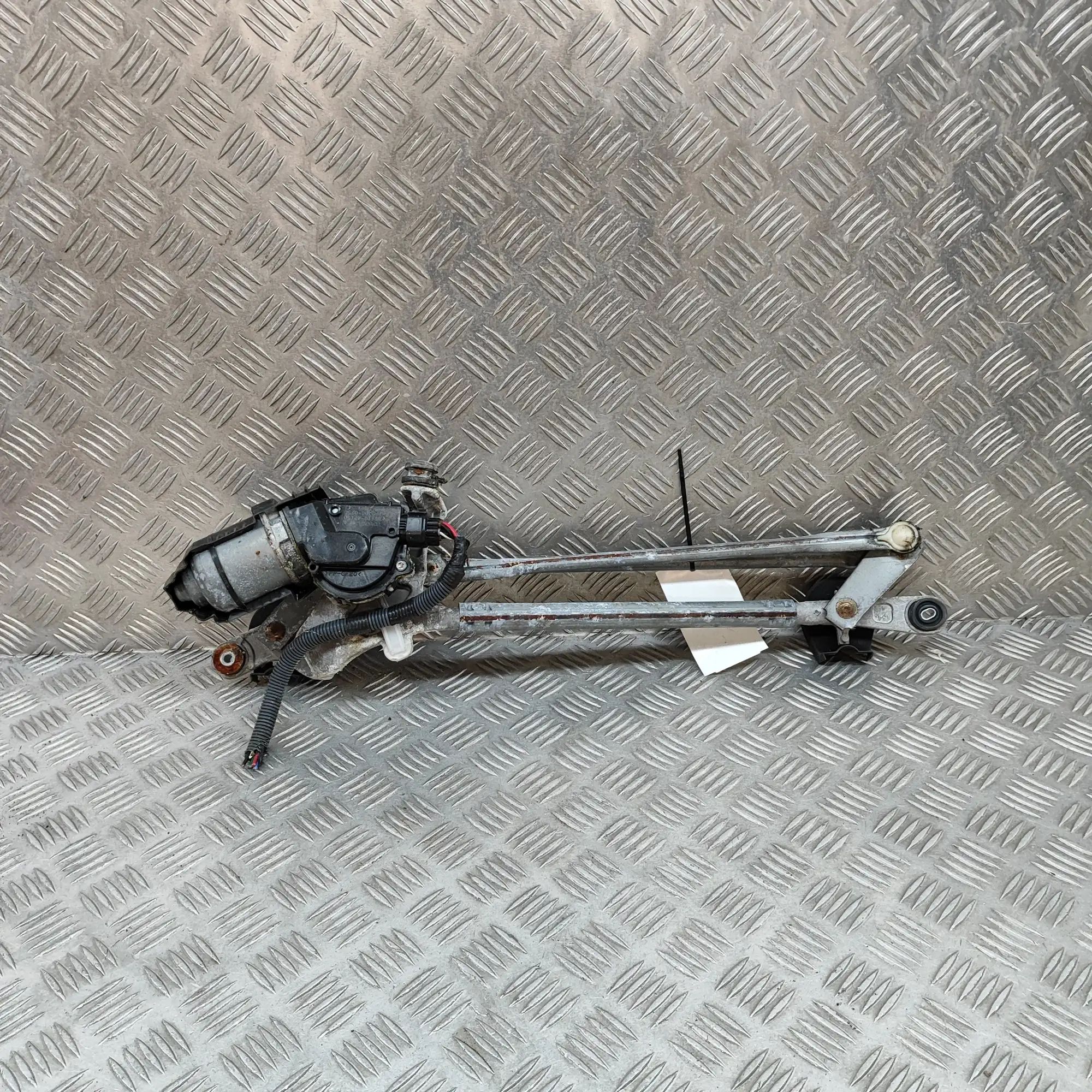 Toyota RAV4 (XA30) Front Windshield Wiper Mechanism Front Windshield Wiper Mechanism — TOYOTA RAV 4...