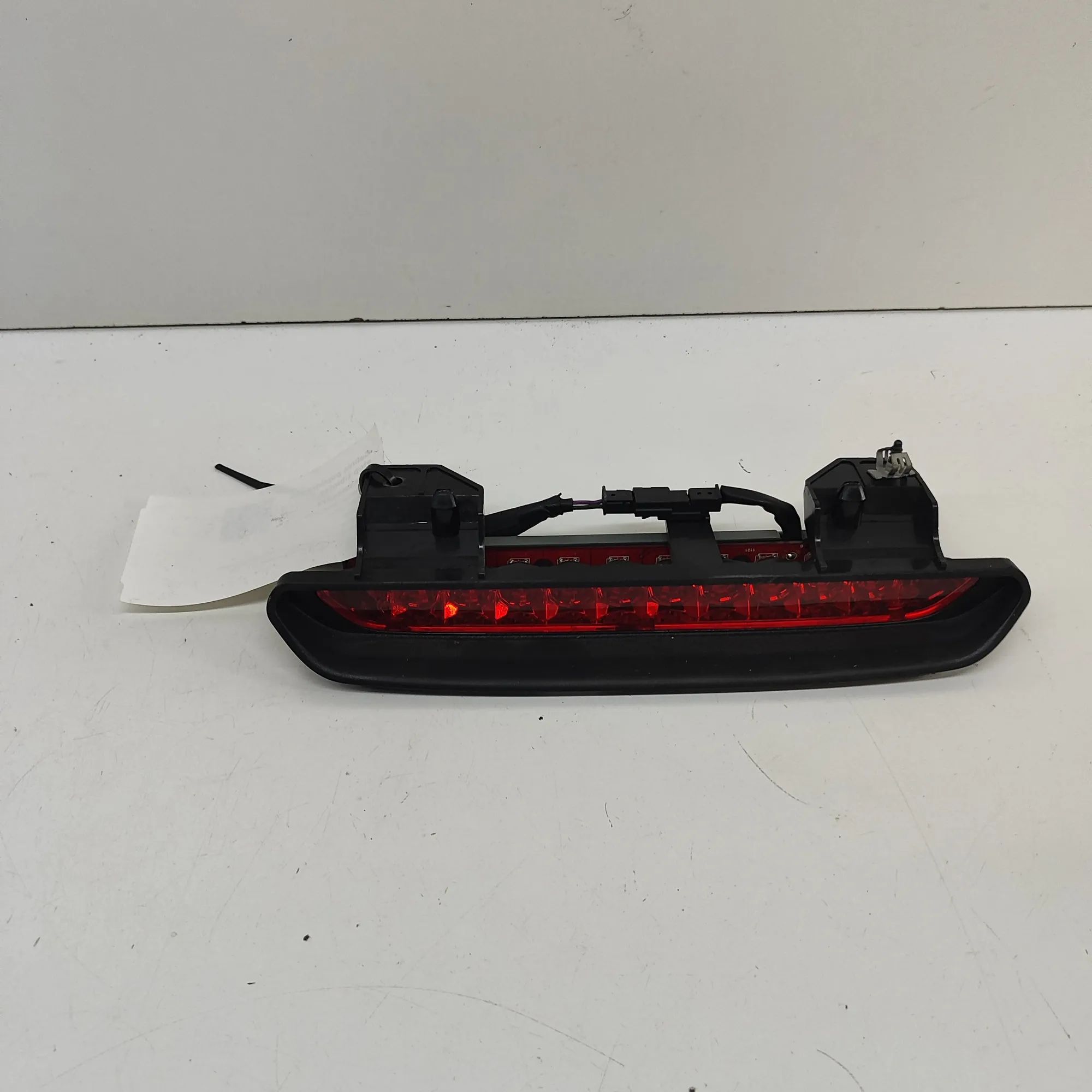 Chevrolet Orlando Rear Third Brake Stop Light Rear Third Brake Stop Light — CHEVROLET ORLANDO...