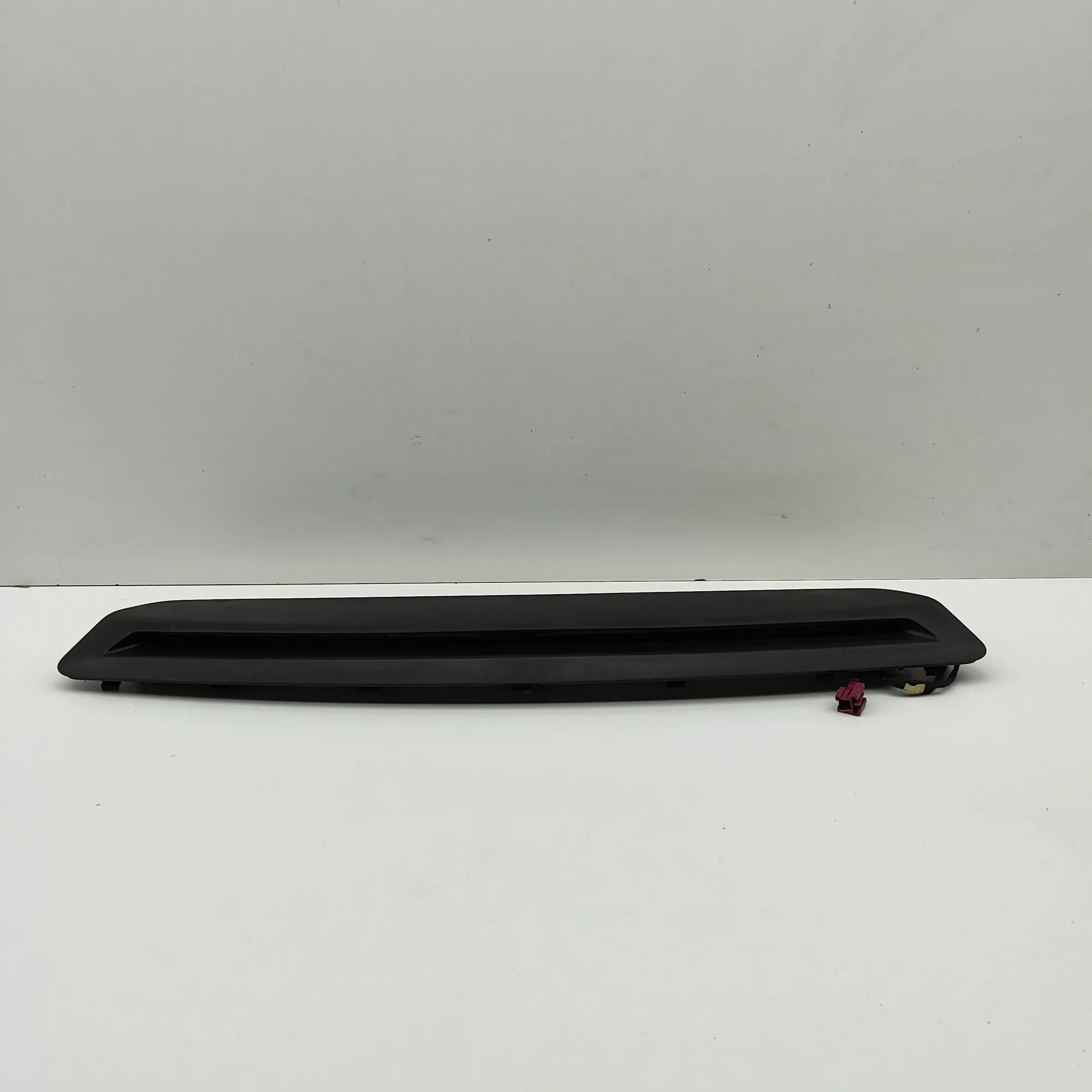 Mercedes-Benz A (W176) Rear Third Brake Stop Light Rear Third Brake Stop Light — MERCEDES BENZ E-C...