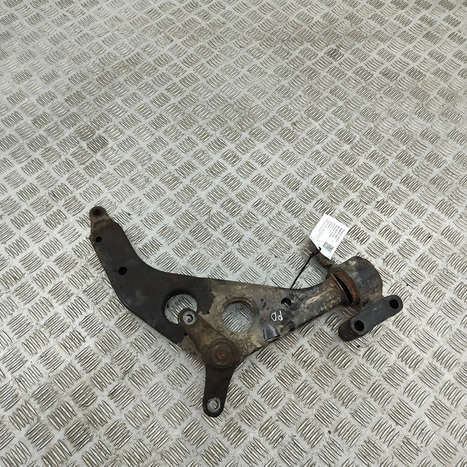 Mini One, Cooper (R50 / R52 / R53) Front Right Lower Control Arm