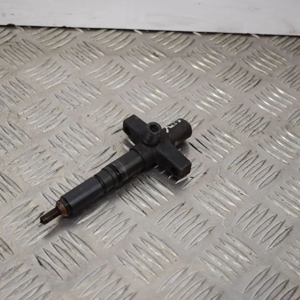 Mitsubishi Pajero Fuel Injector Fuel injector — MITSUBISHI PAJERO III V7_W, V6_...