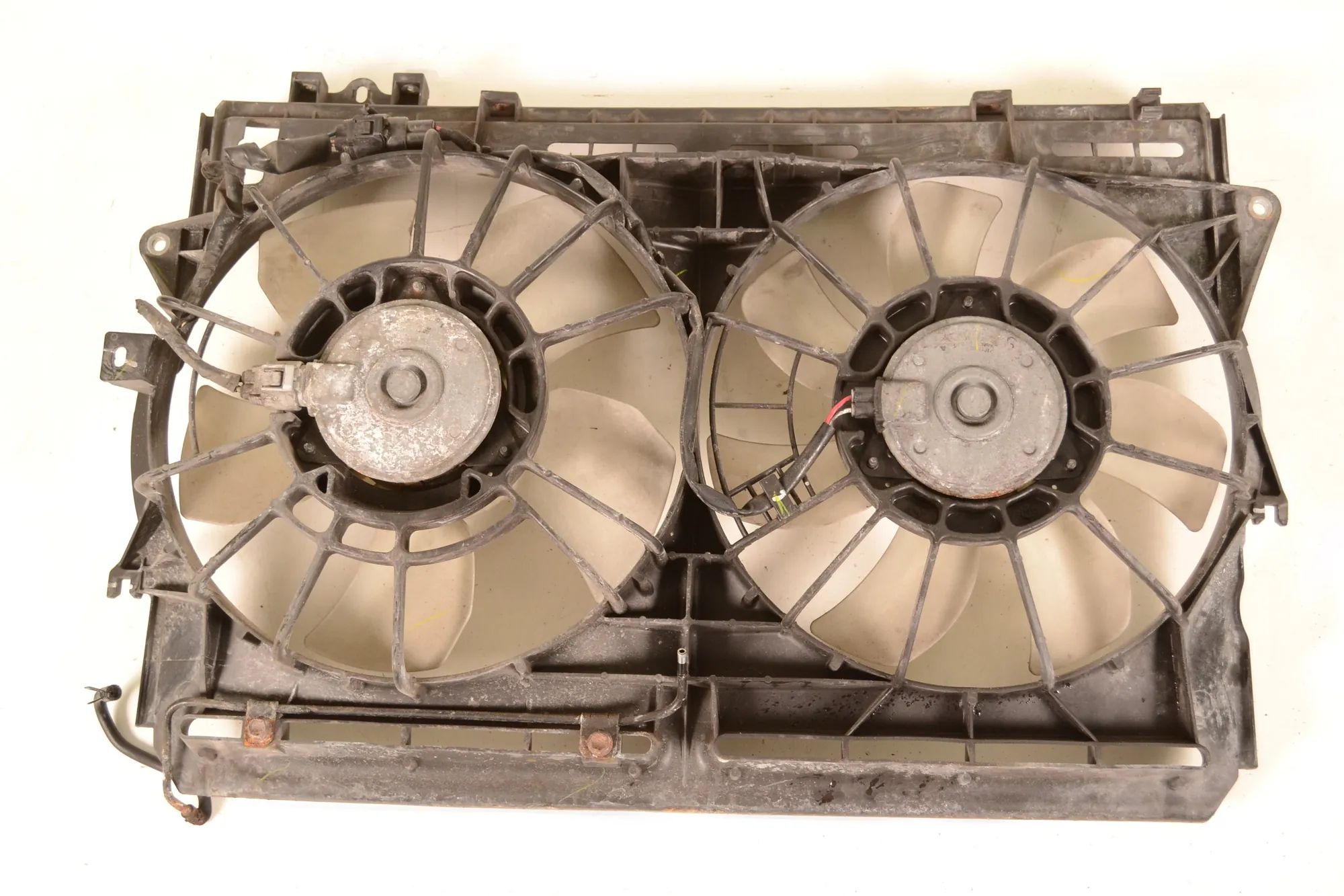 Toyota Corolla Verso Engine Cooling Fan Shroud Engine Cooling Fan Shroud — TOYOTA COROLLA Vers...