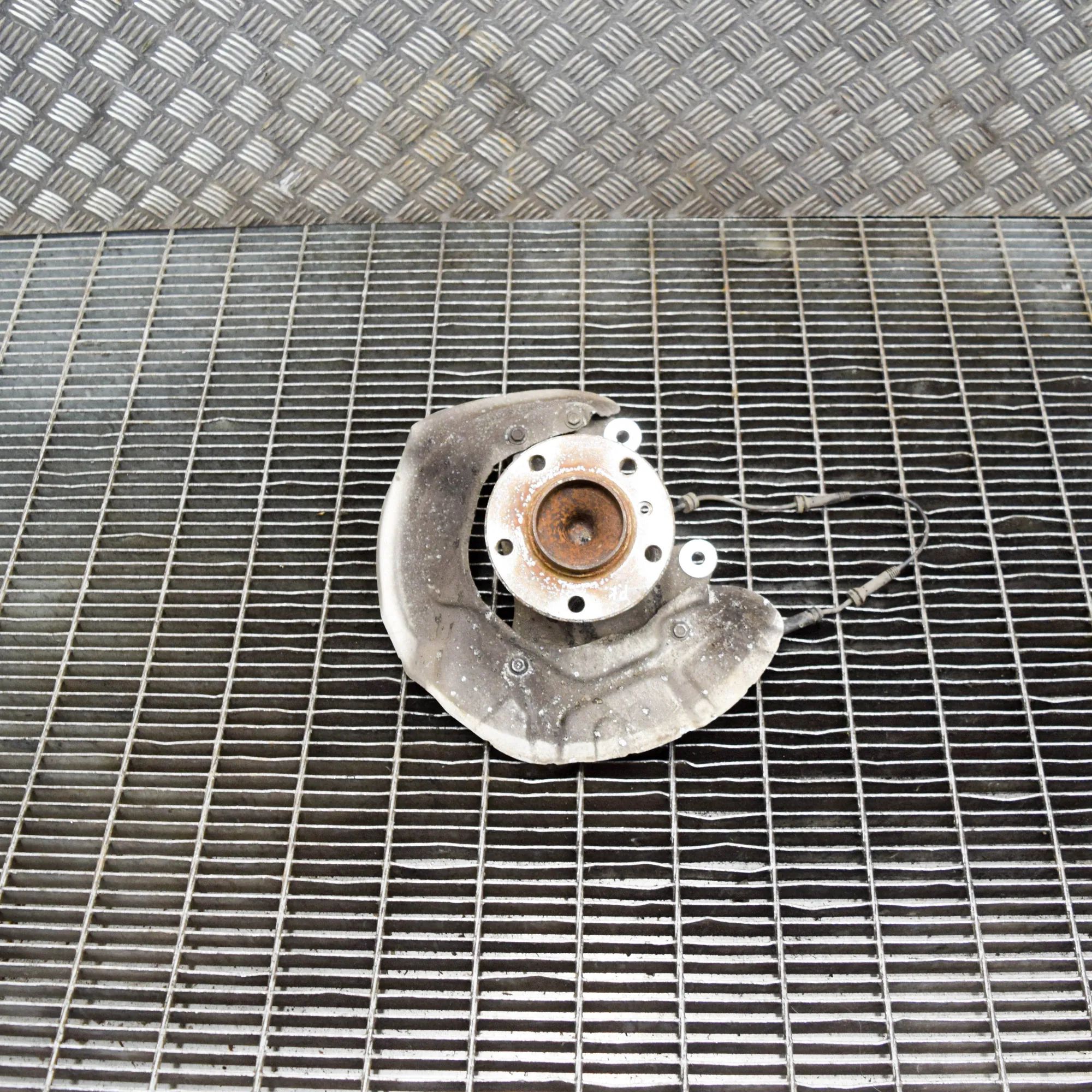 BMW 1 (E81 / E82 / E87 / E88) Front Right Wheel Hub Front Right Wheel Hub — BMW 1 F20 (2010-2019)

...