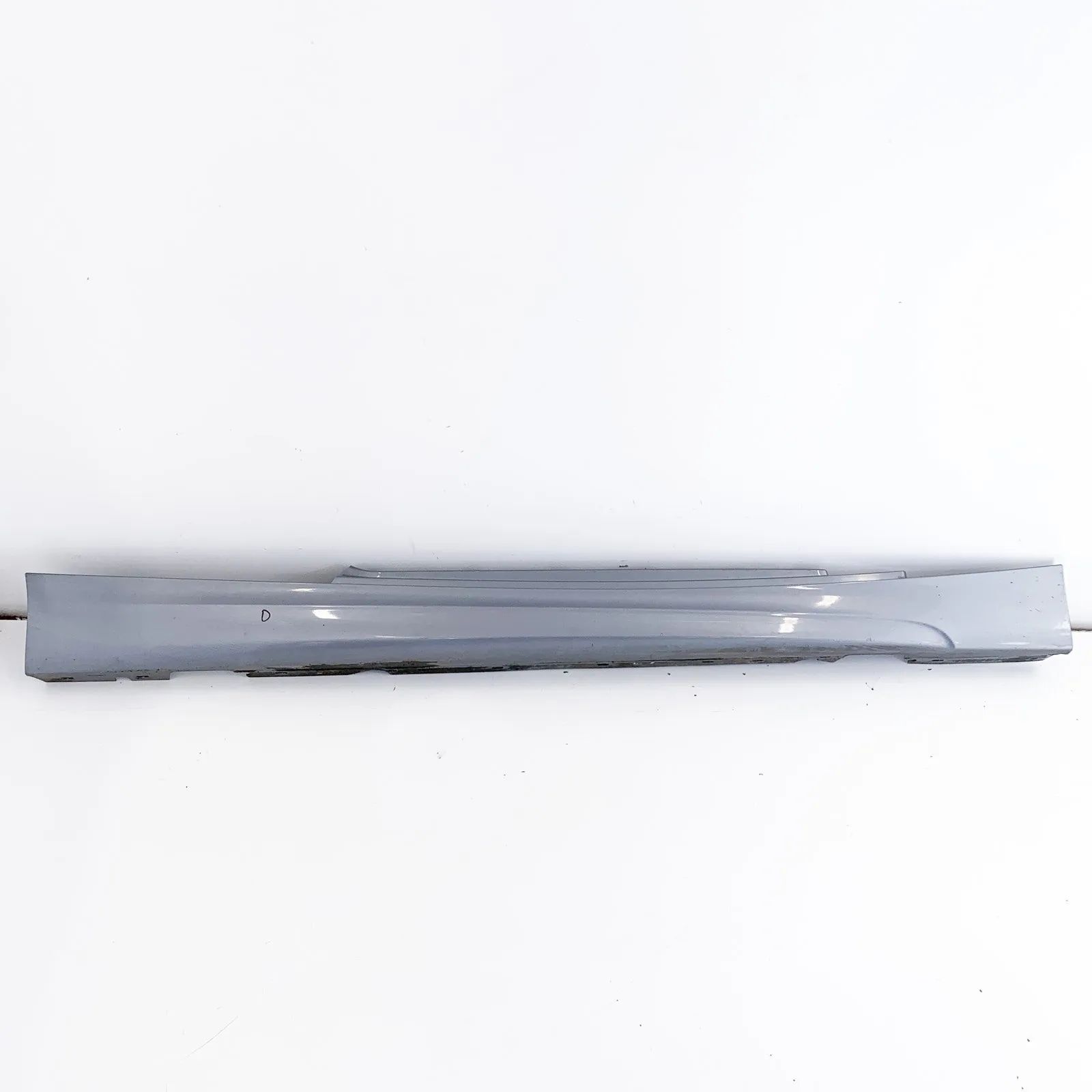 BMW 1 (E81 / E82 / E87 / E88) Right Side Plastic Sideskirt Cover Right Side Plastic Sideskirt Cover — BMW 1 Coup...