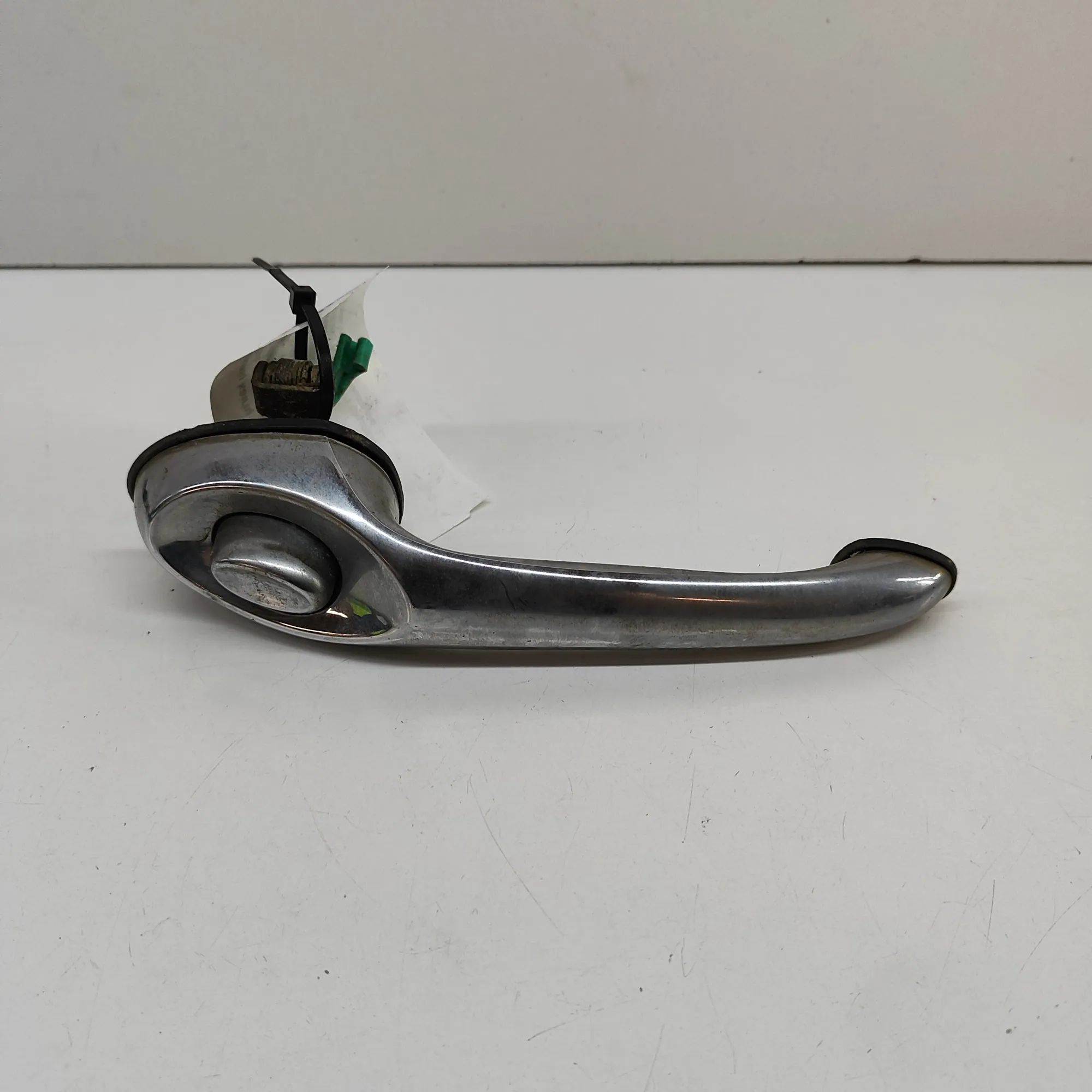 Chrysler PT Cruiser Front Left Door Exterior Handle Front Left Door Exterior Handle — CHRYSLER PT C...