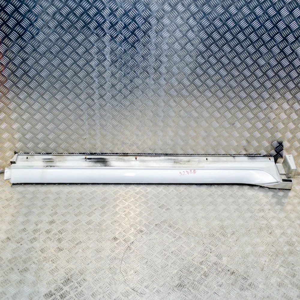 Mitsubishi Pajero Right Side Plastic Sideskirt Cover Right Side Plastic Sideskirt Cover — MITSUBISHI...