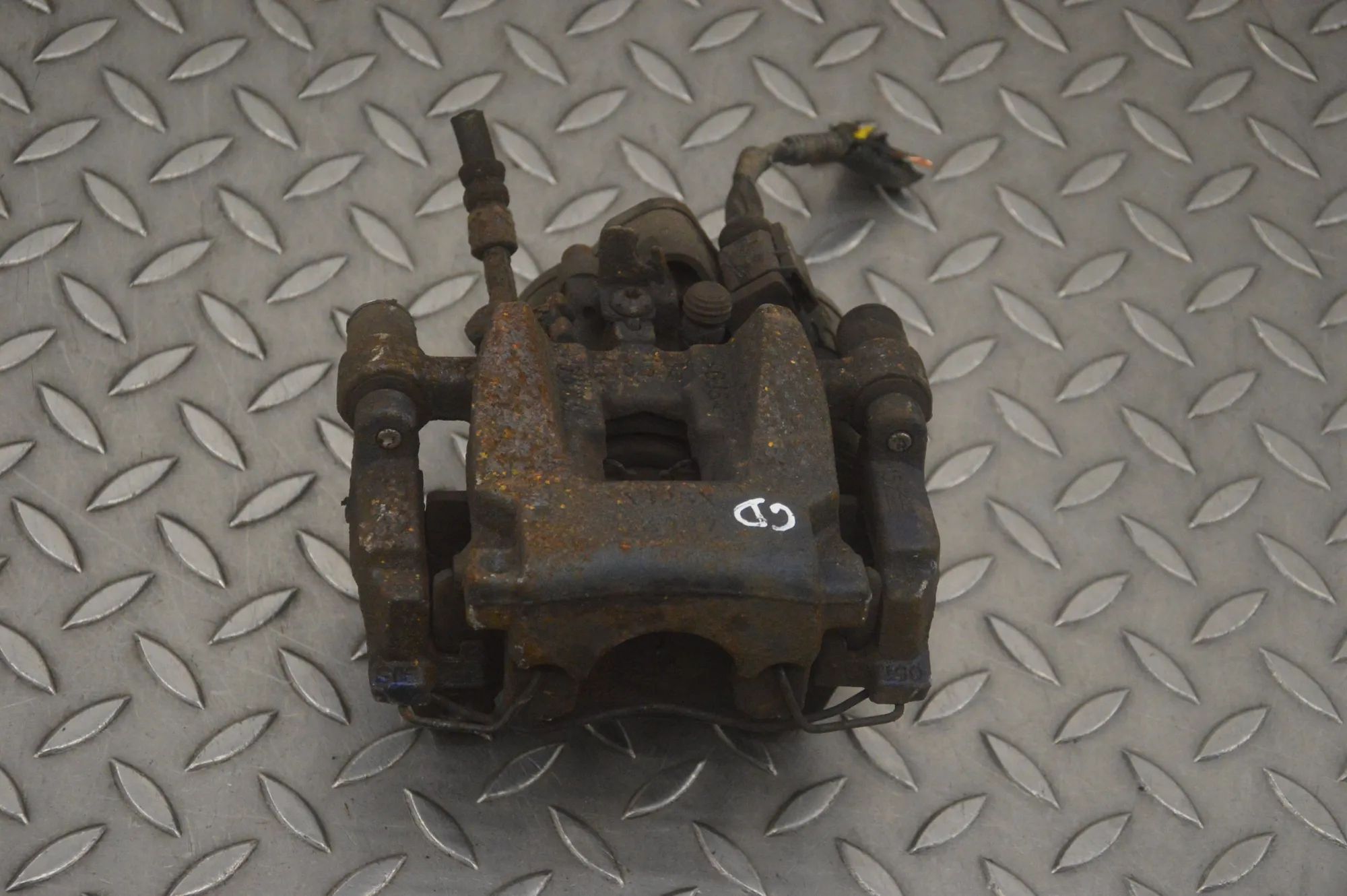 Jaguar XF Brake caliper — rear right Brake caliper — rear right — JAGUAR XF X260 (20...