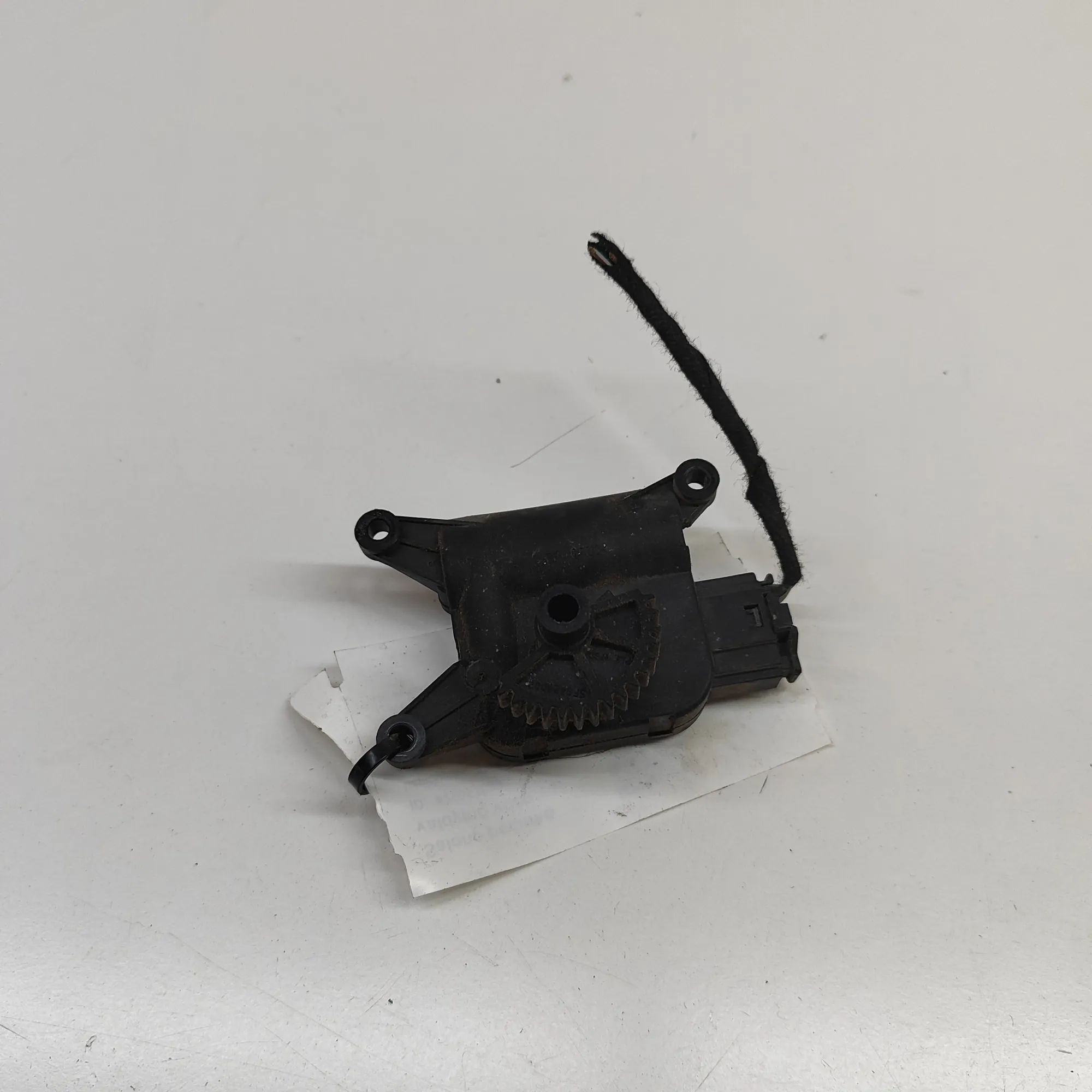 Iveco Daily Heater flap actuator Heater flap actuator — IVECO DAILY V Van/Estate...