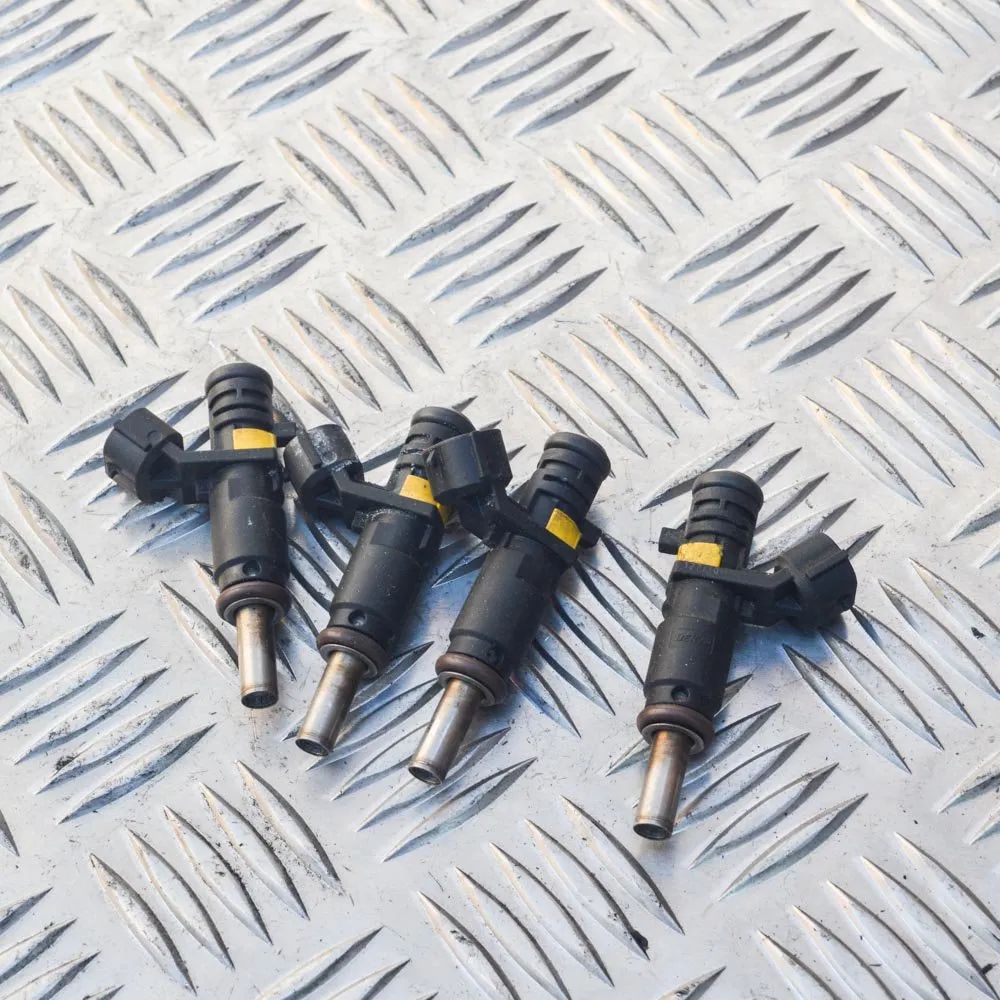 Mini One, Cooper (R50 / R52 / R53) Fuel Injector Kit