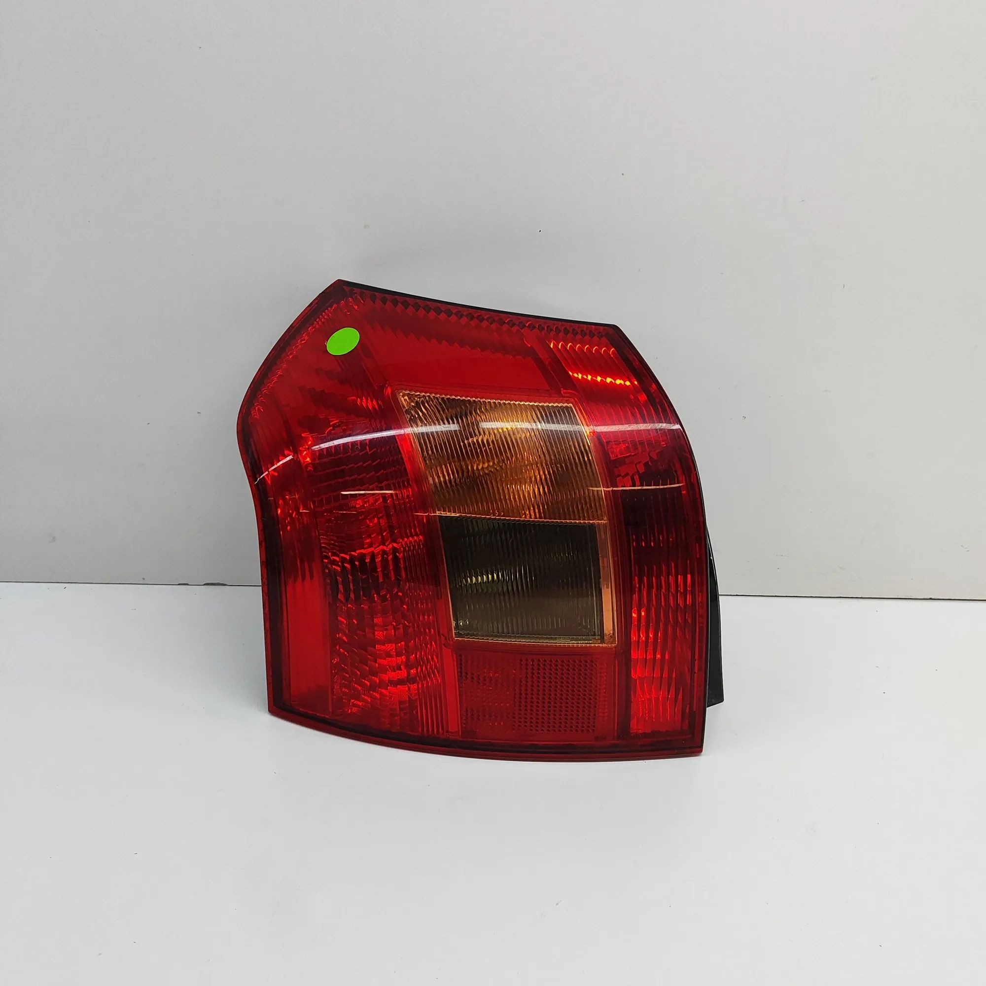 Toyota Corolla Rear Left Tail Light Rear Left Tail Light — TOYOTA COROLLA _E12_ (20...