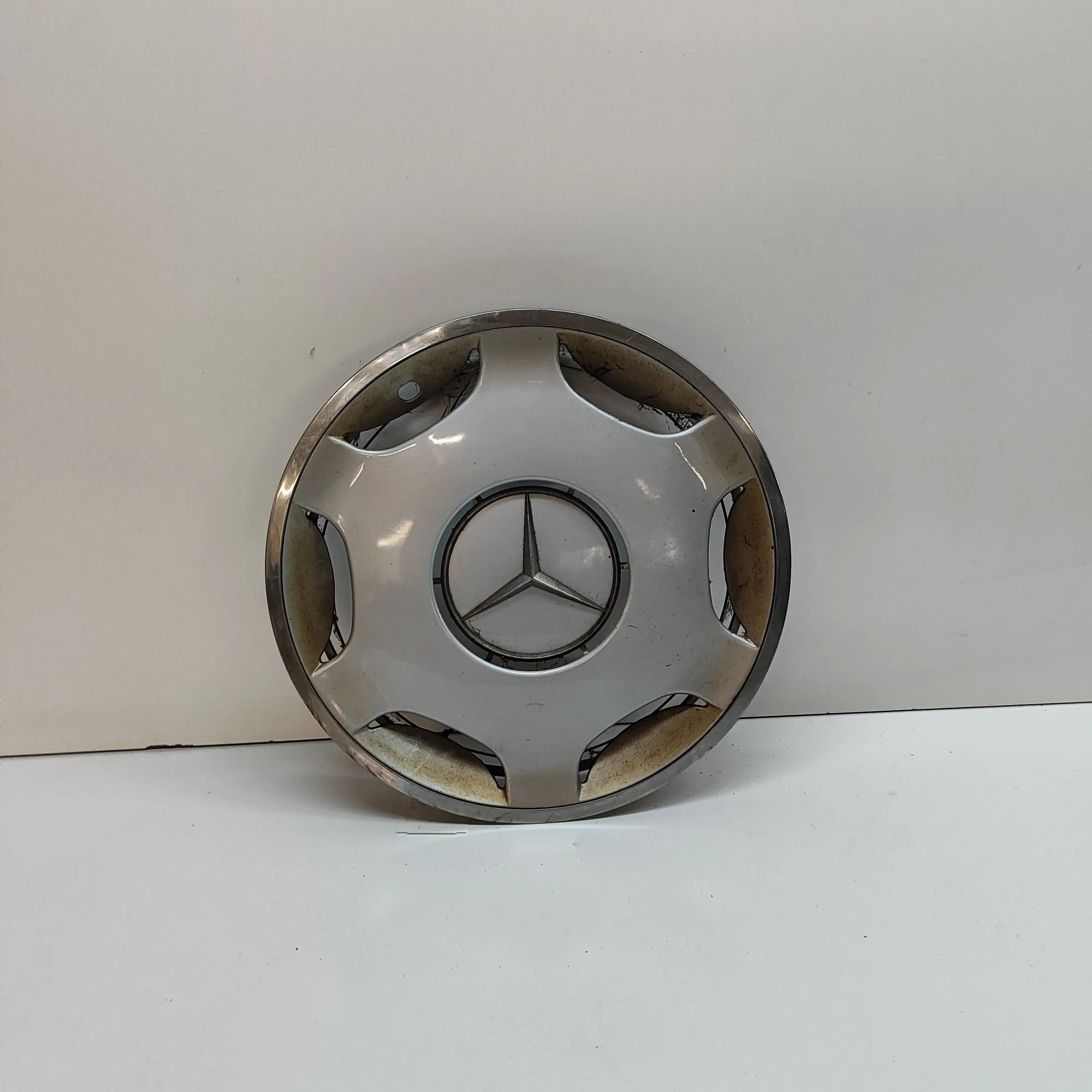 Mercedes-Benz 200 - 500 / E (W124) декоративный колпак Wheel covers — MERCEDES BENZ E-CLASS (W124) (19...